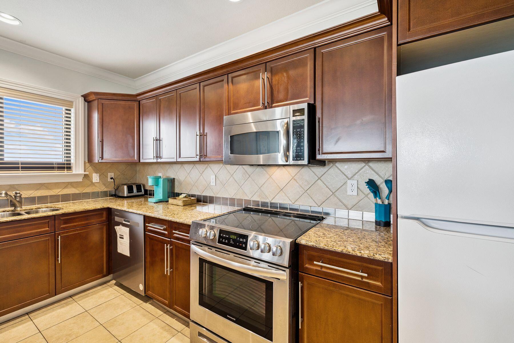 EMERALD GRANDE - Residential