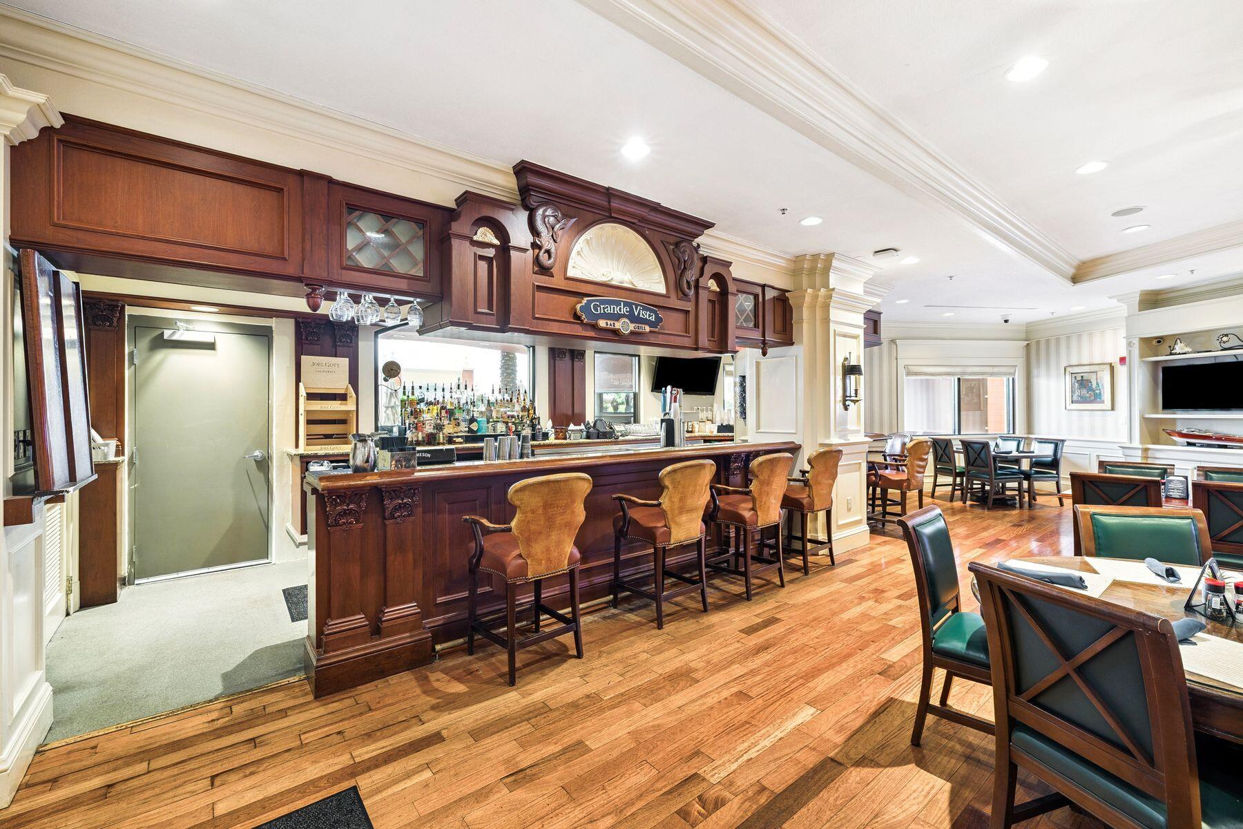 EMERALD GRANDE - Residential