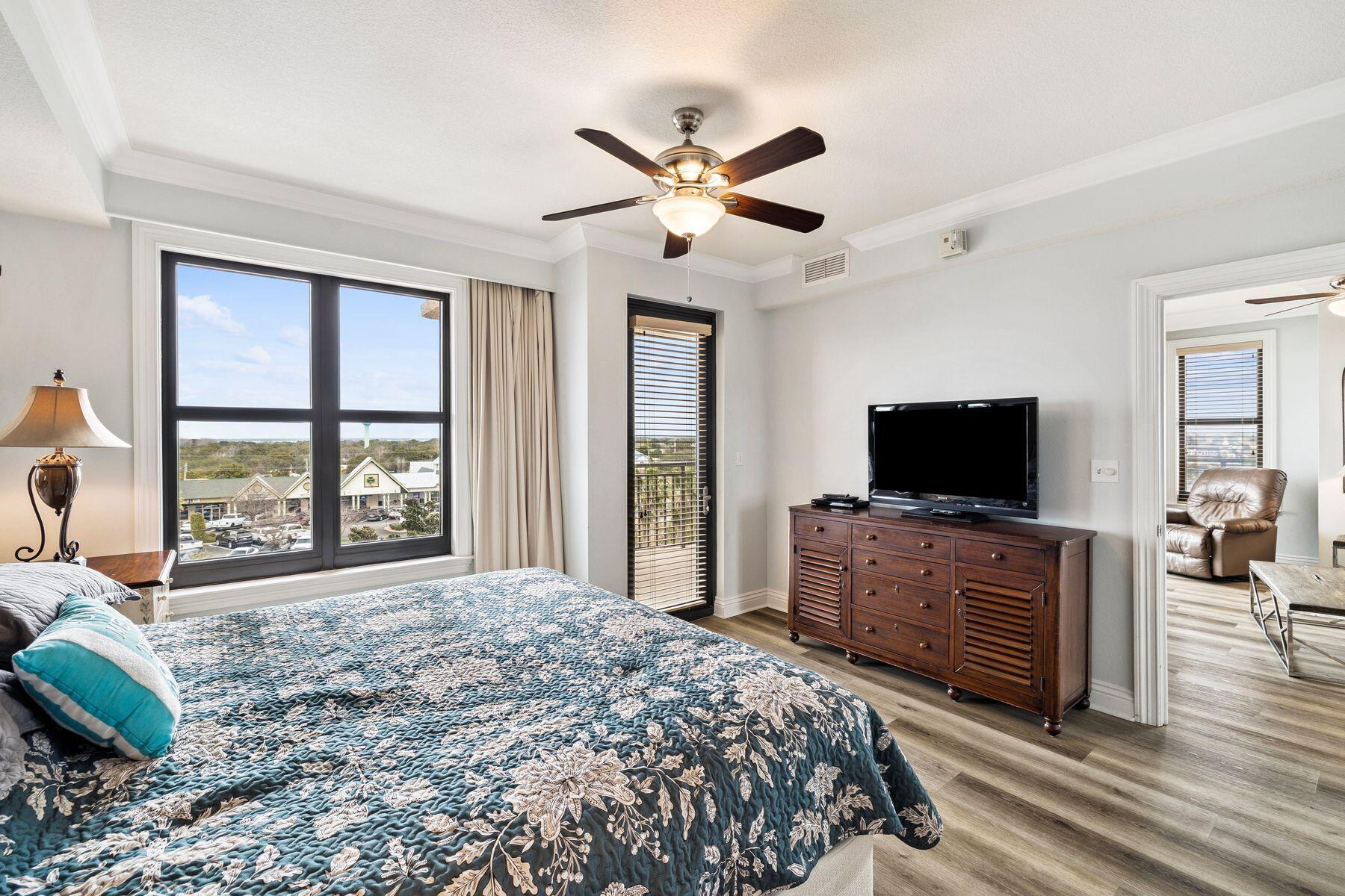 EMERALD GRANDE - Residential