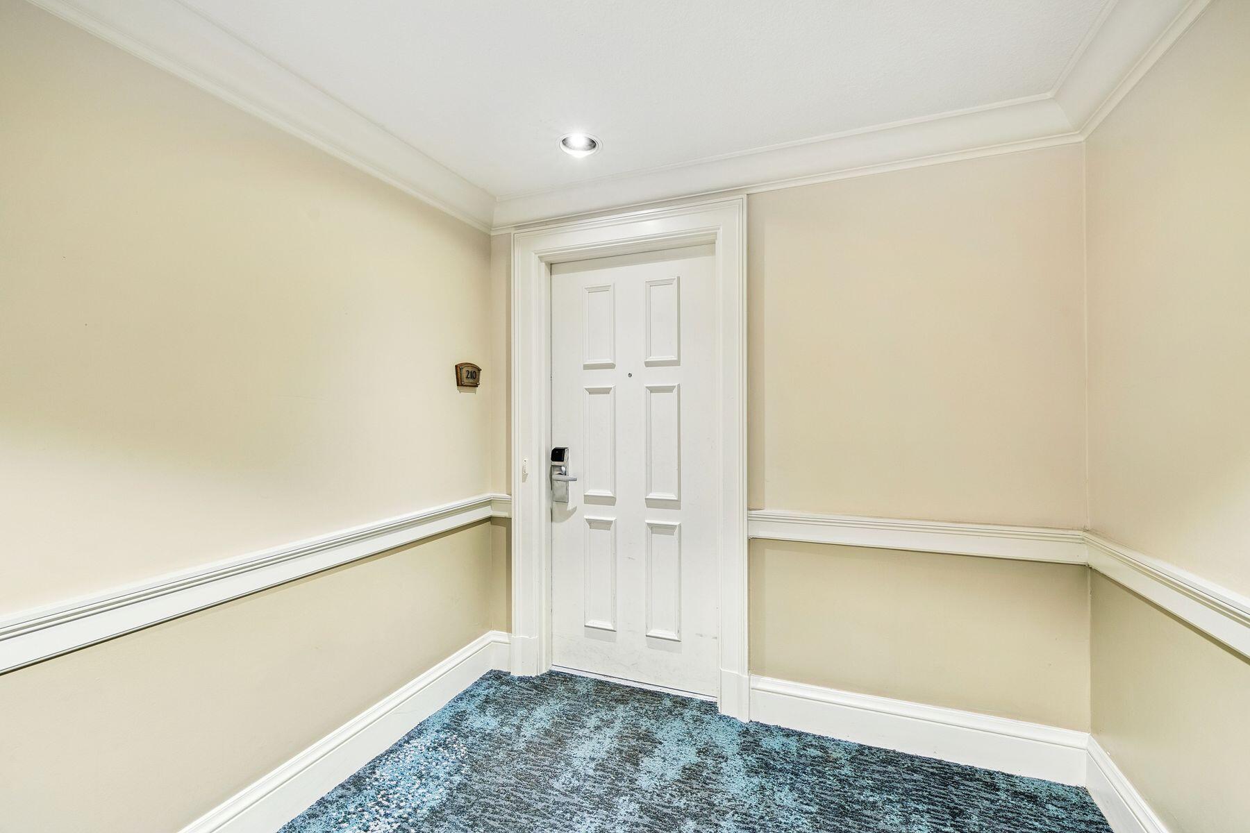 EMERALD GRANDE - Residential