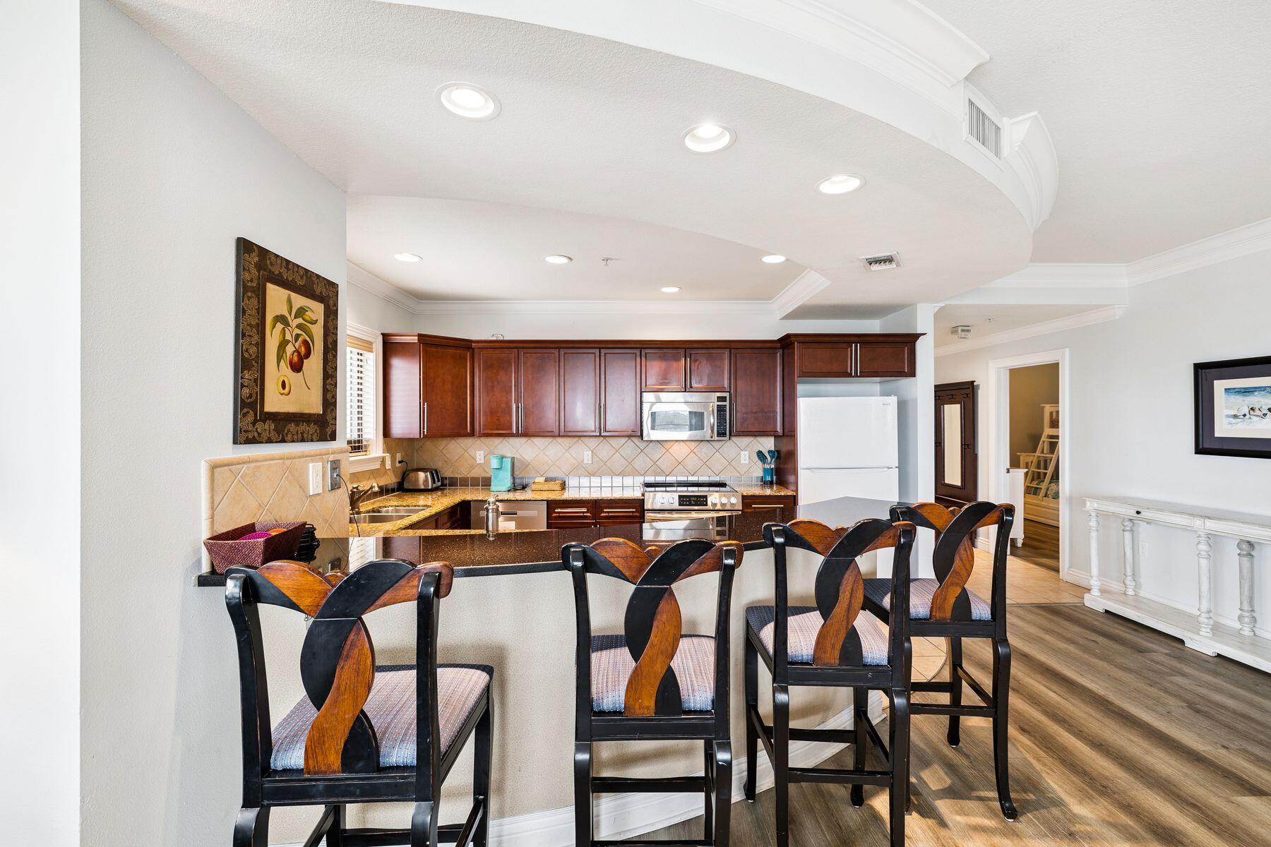 EMERALD GRANDE - Residential