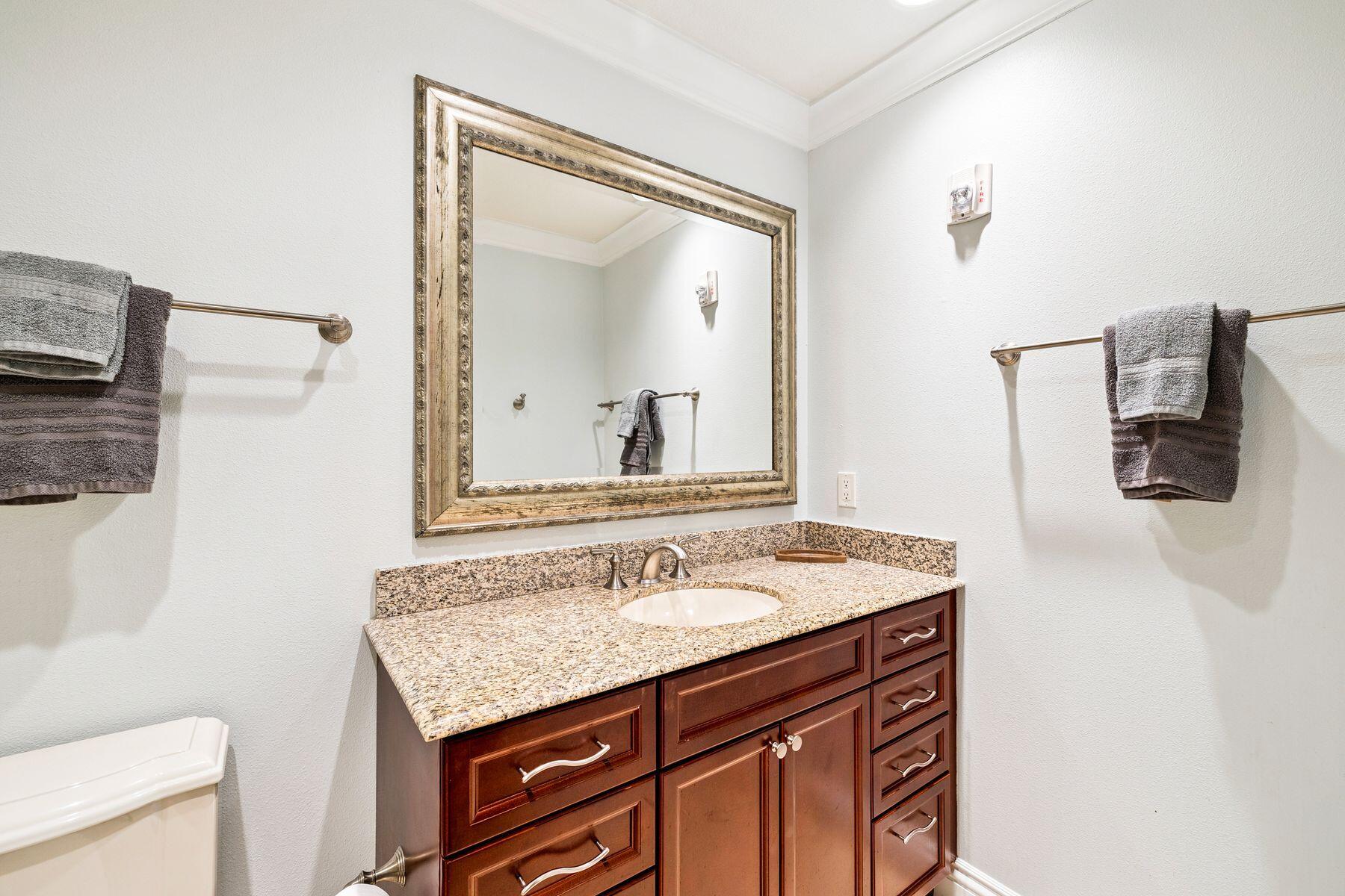 EMERALD GRANDE - Residential