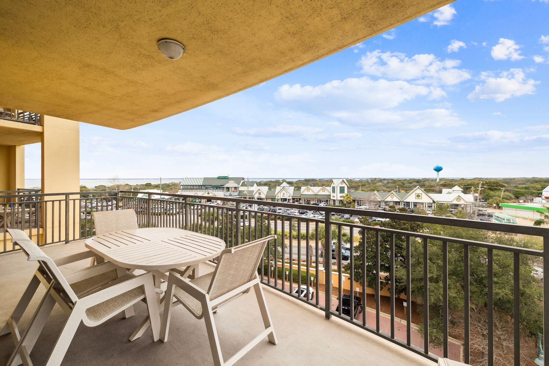 EMERALD GRANDE - Residential