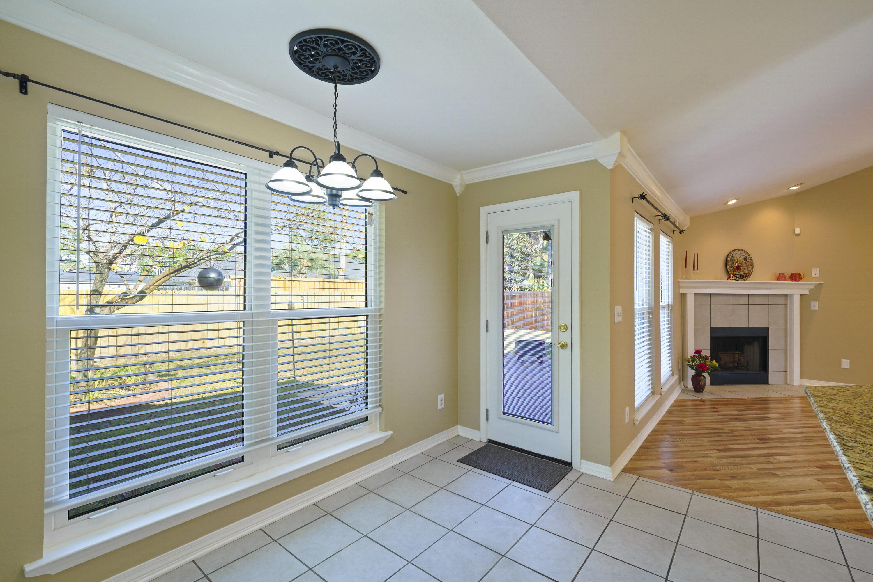 DOROTHY BOWEN ESTATES - Residential