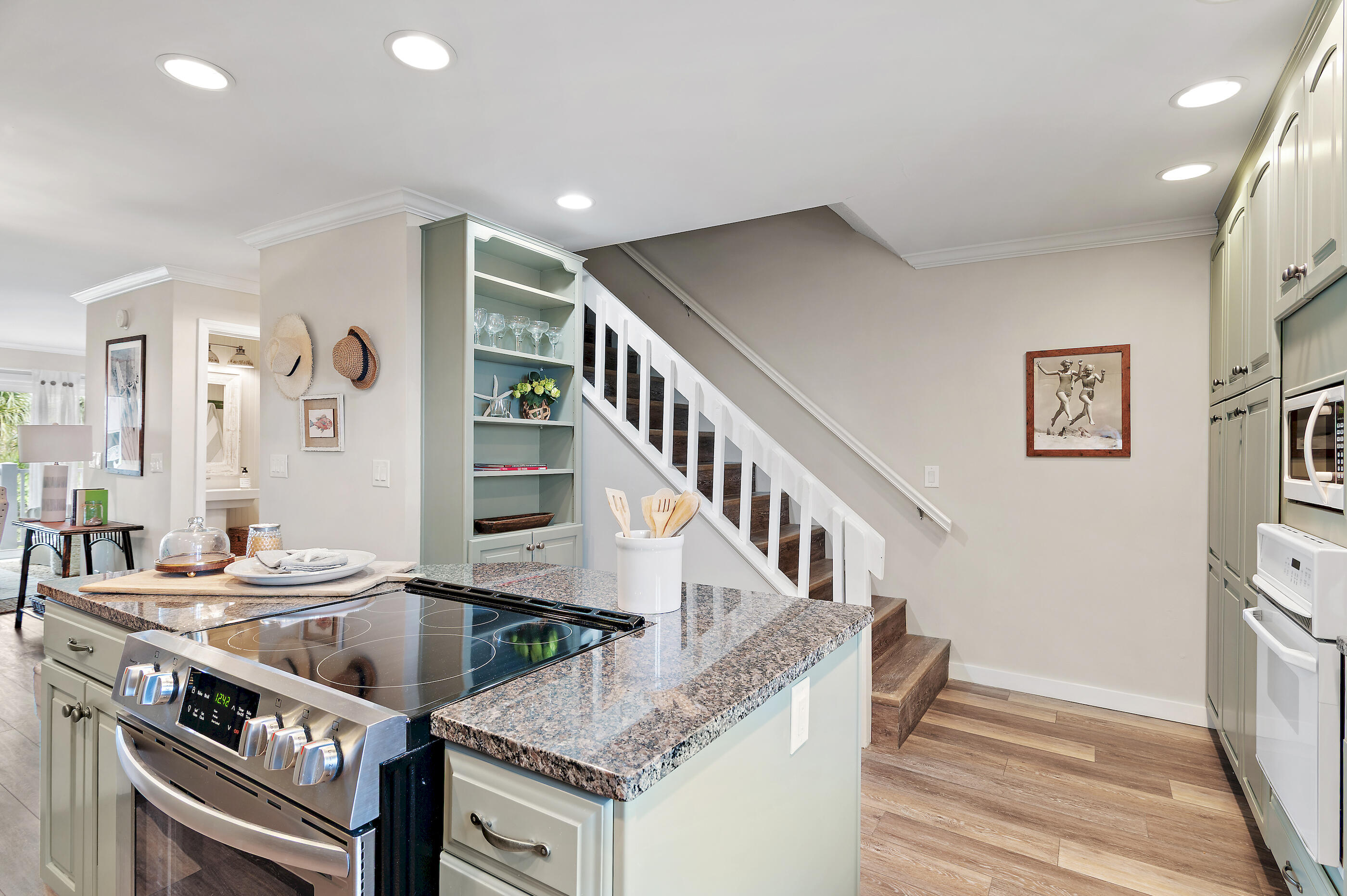 SEA BLUFF CONDO PH 2 - Residential