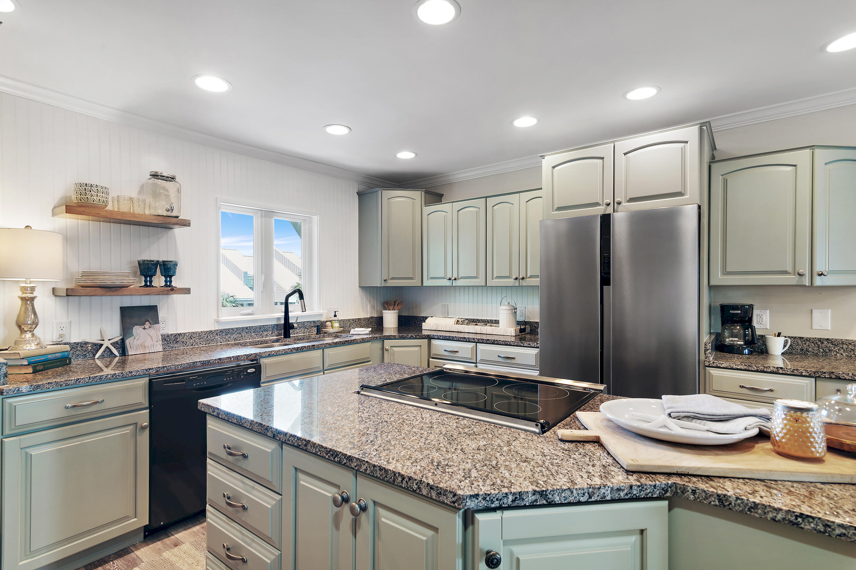 SEA BLUFF CONDO PH 2 - Residential