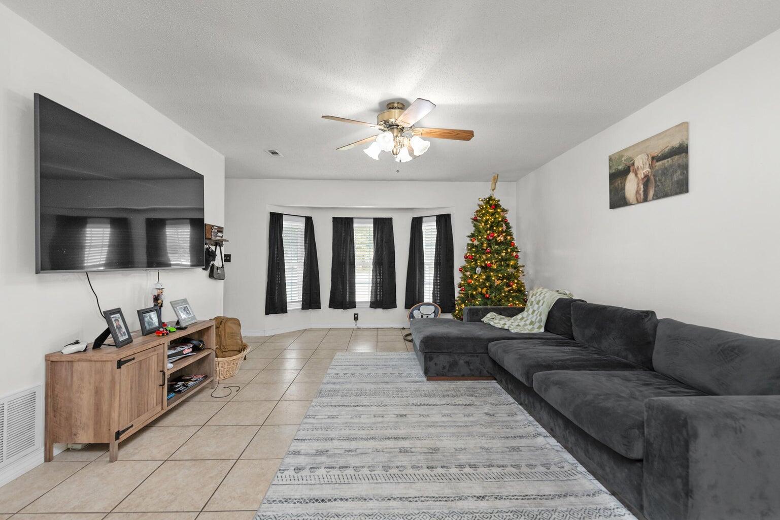 SHOAL WOOD EST 1ST PH II - Residential Lease