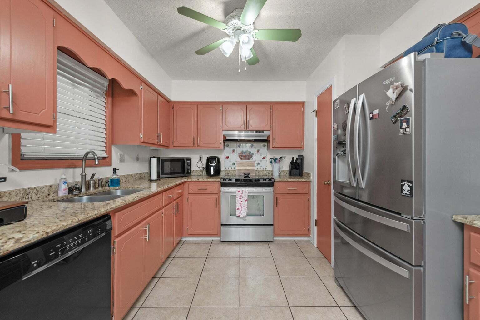 SHOAL WOOD EST 1ST PH II - Residential Lease