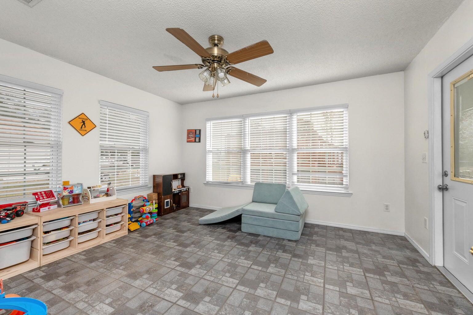 SHOAL WOOD EST 1ST PH II - Residential Lease