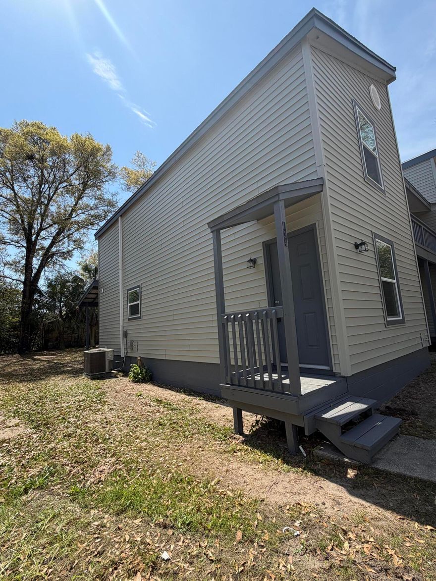 This renovated triplex is located on the north side of Crestview.  All new bathrooms, kitchen, appliances, and paint throughout.   Indoor washer/dryer hook ups, large, shared backyard that is landlord maintained. Roommates considered