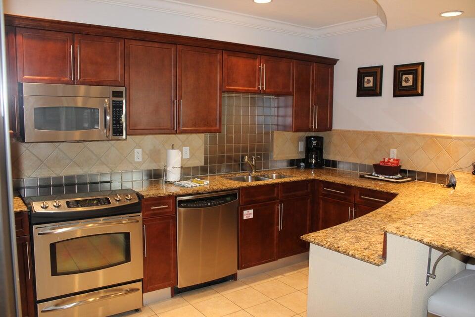 EMERALD GRANDE - Residential