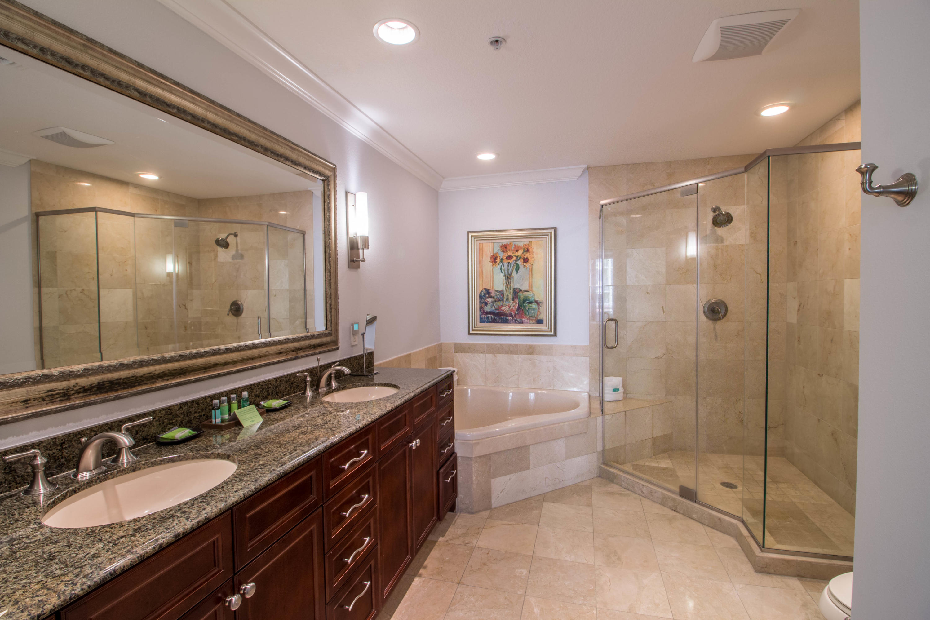 EMERALD GRANDE - Residential