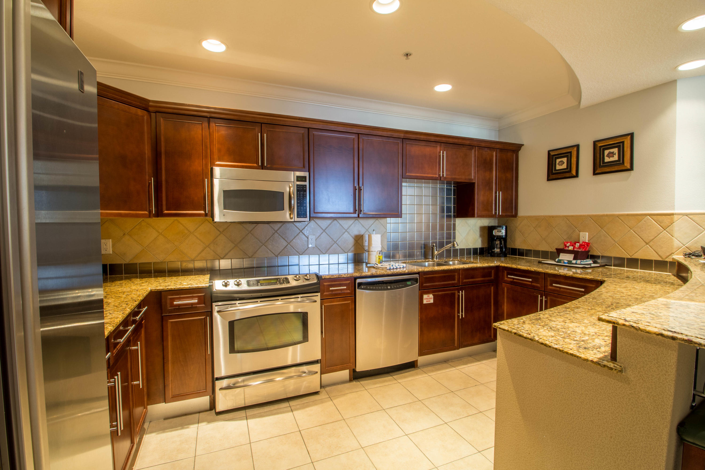 EMERALD GRANDE - Residential