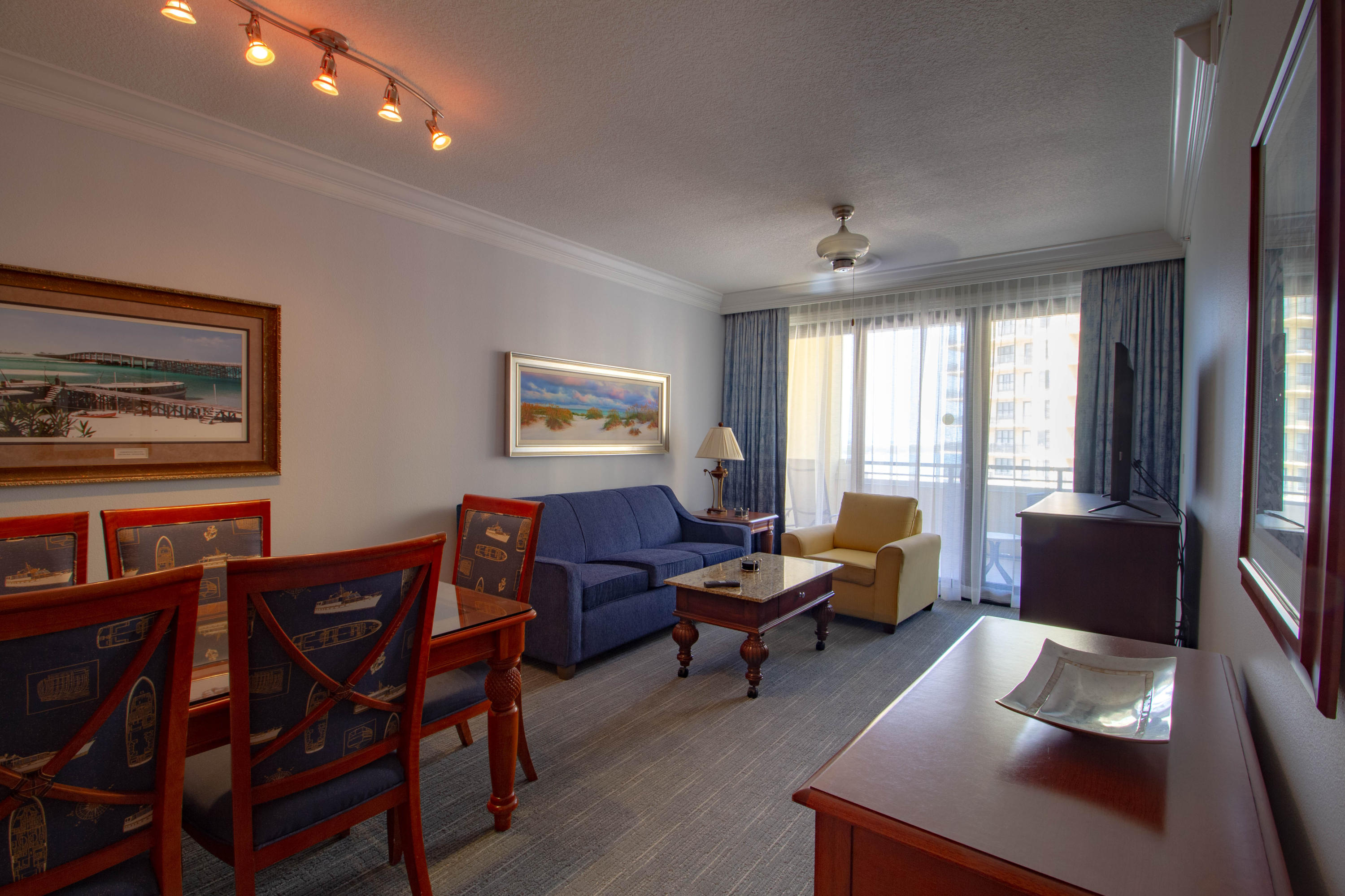 EMERALD GRANDE - Residential