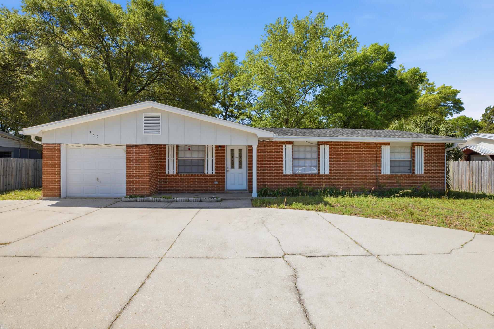 MID PINES - Residential