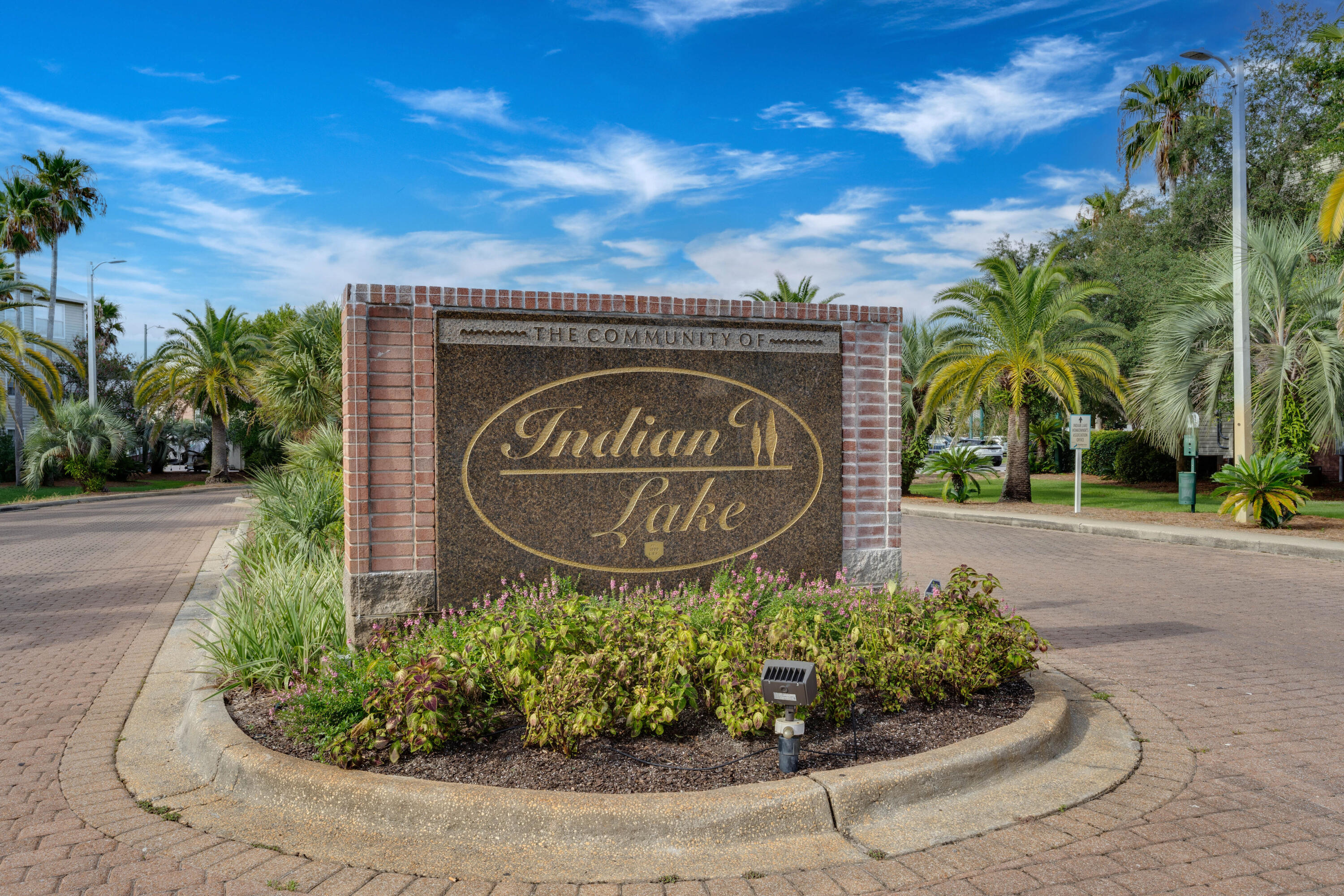 INDIAN LAKE - Residential