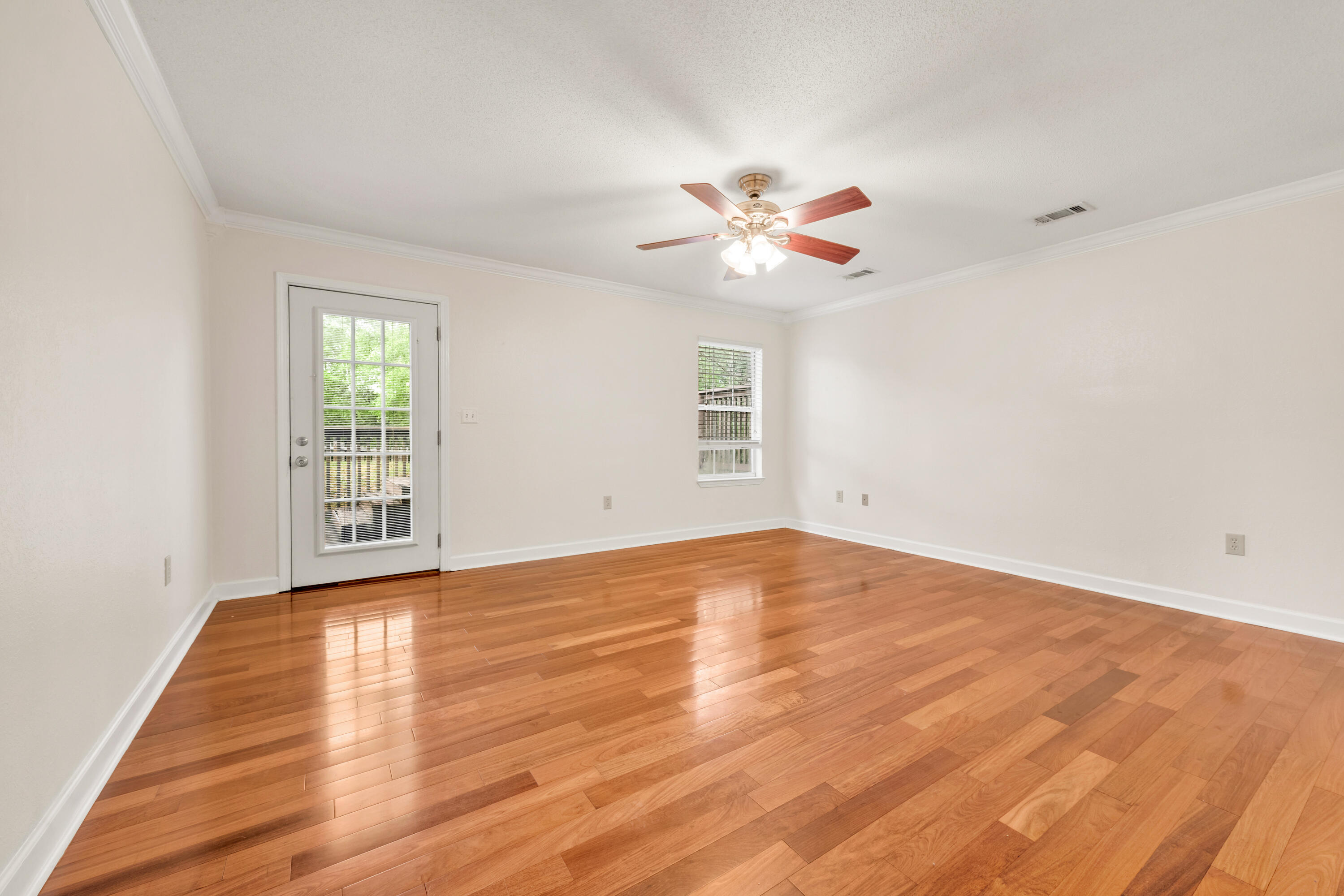 FOXWOOD ESTATES 1 - Residential