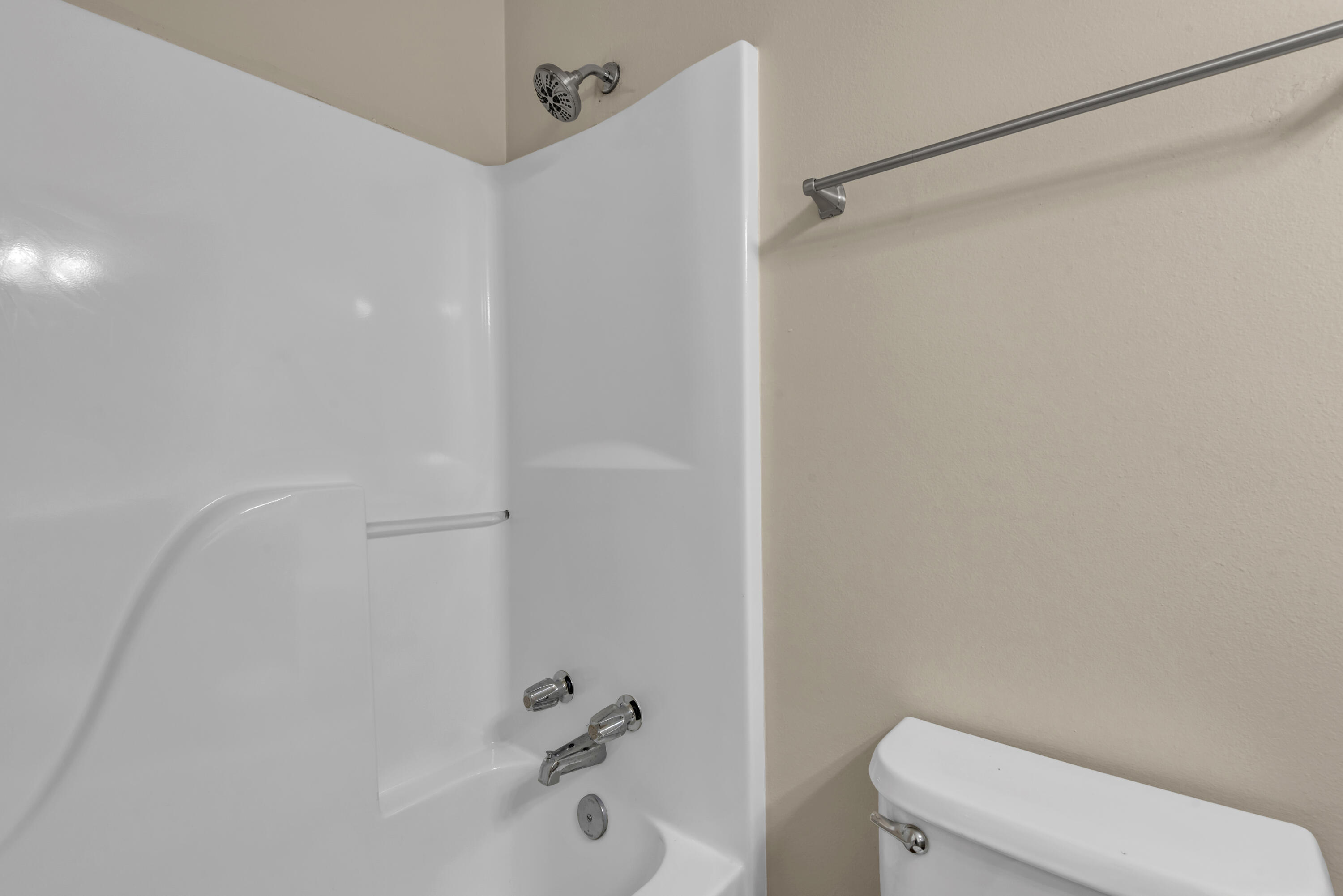 BARROW APARTMENTS - Residential Lease