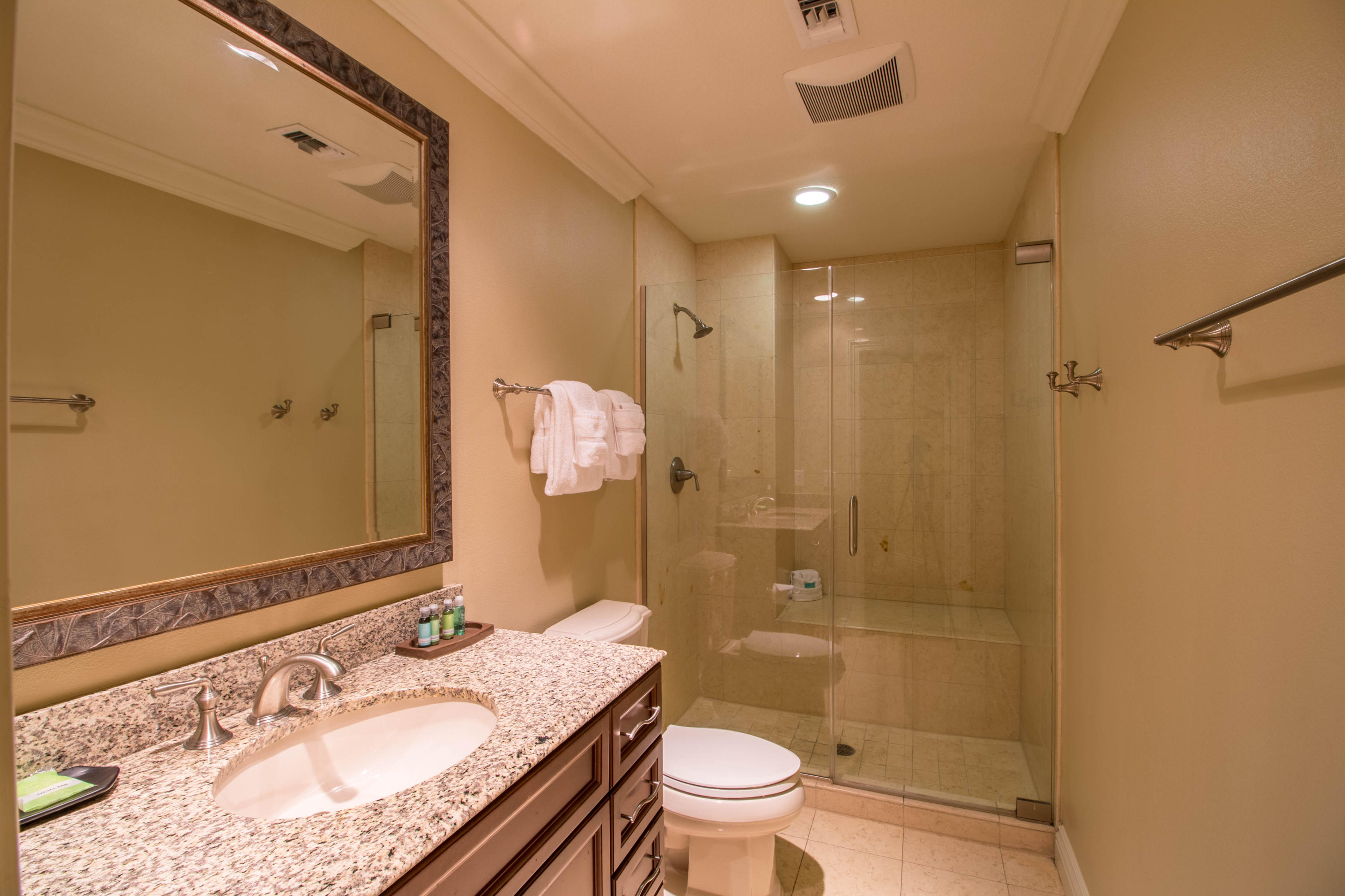 EMERALD GRANDE - Residential