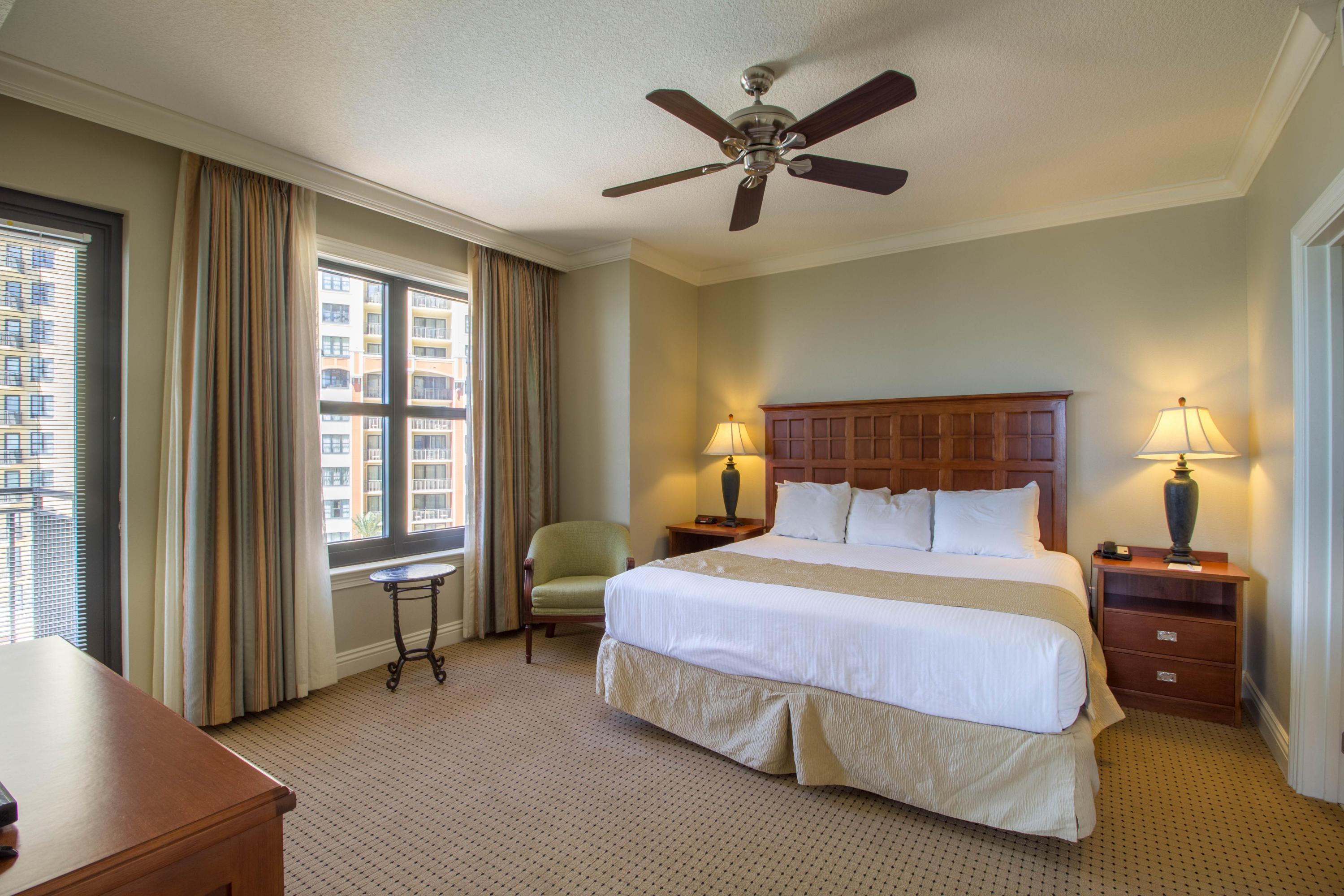 EMERALD GRANDE - Residential