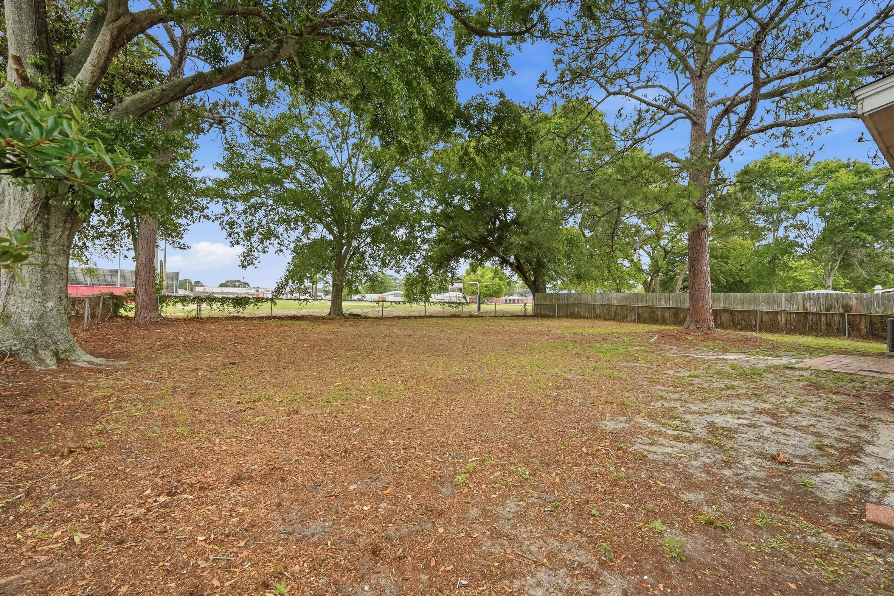SANTASIA PARK - Residential Lease