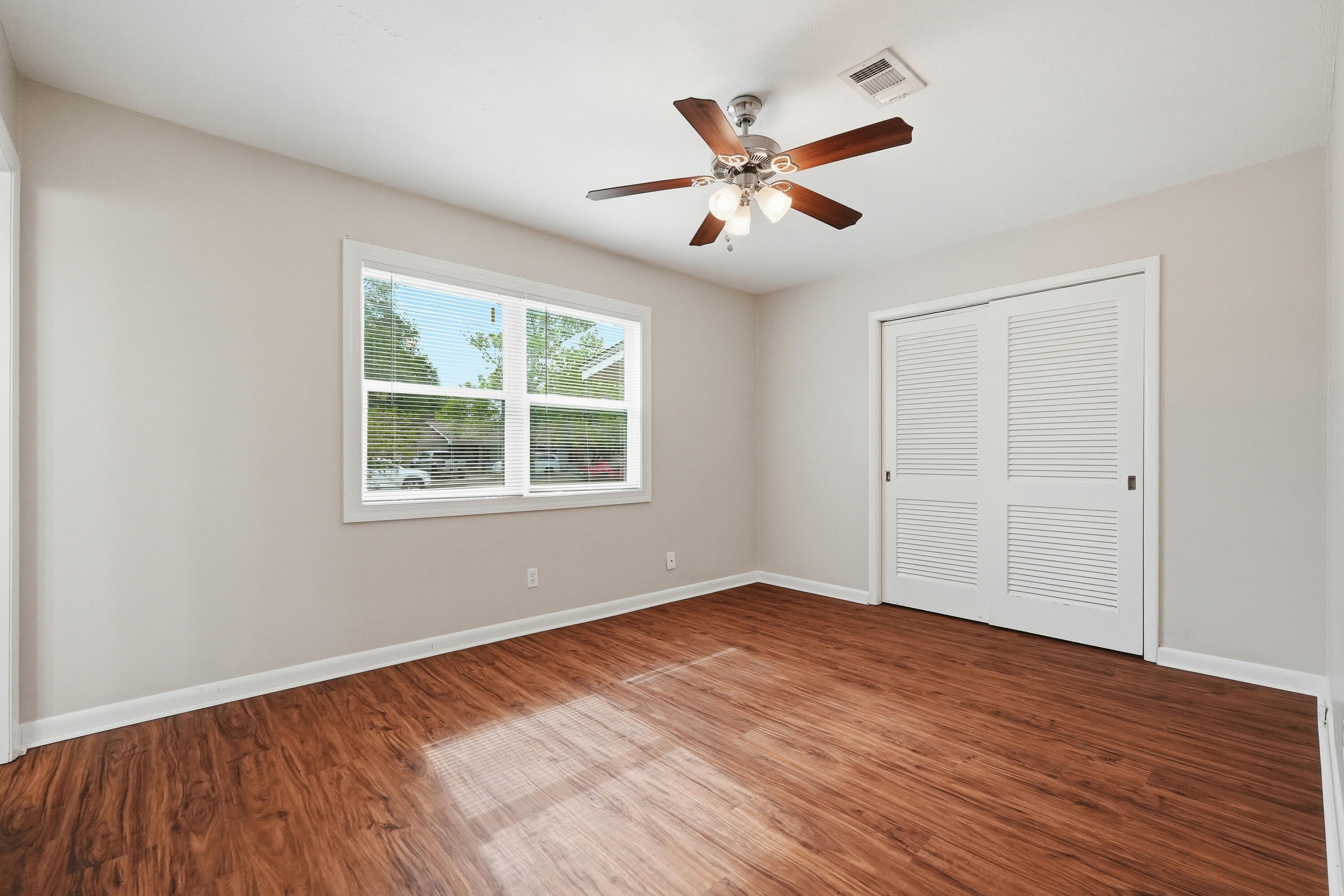 SANTASIA PARK - Residential Lease