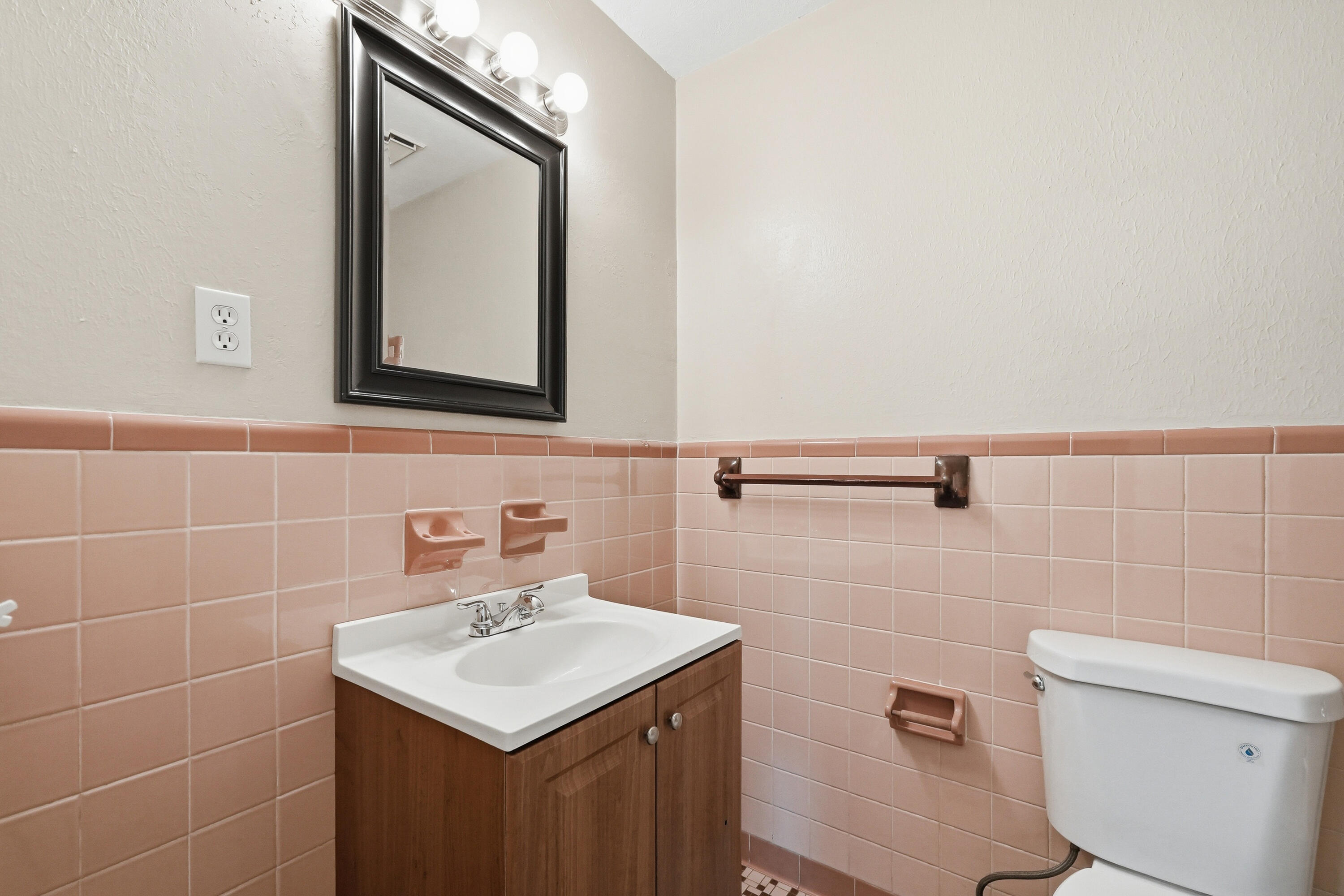 SANTASIA PARK - Residential Lease