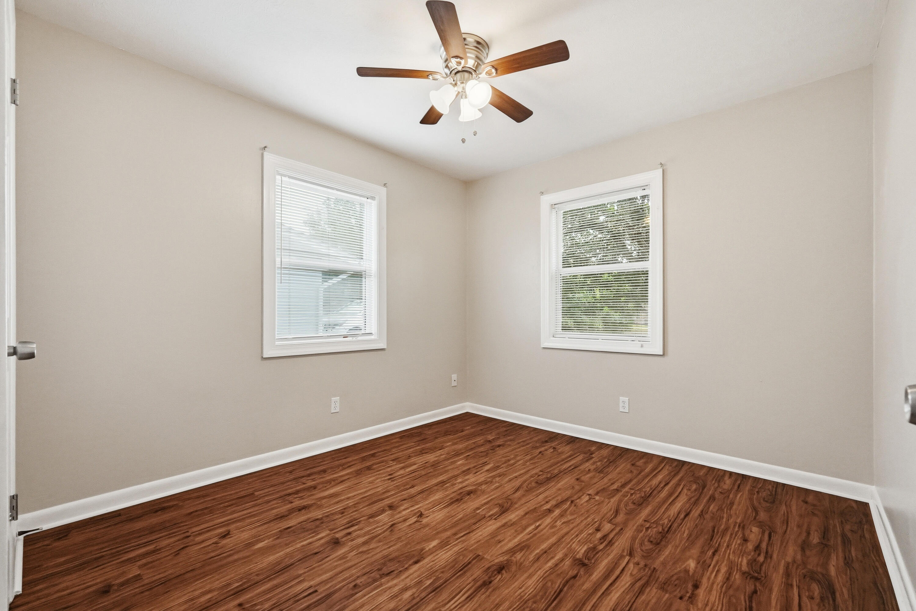 SANTASIA PARK - Residential Lease