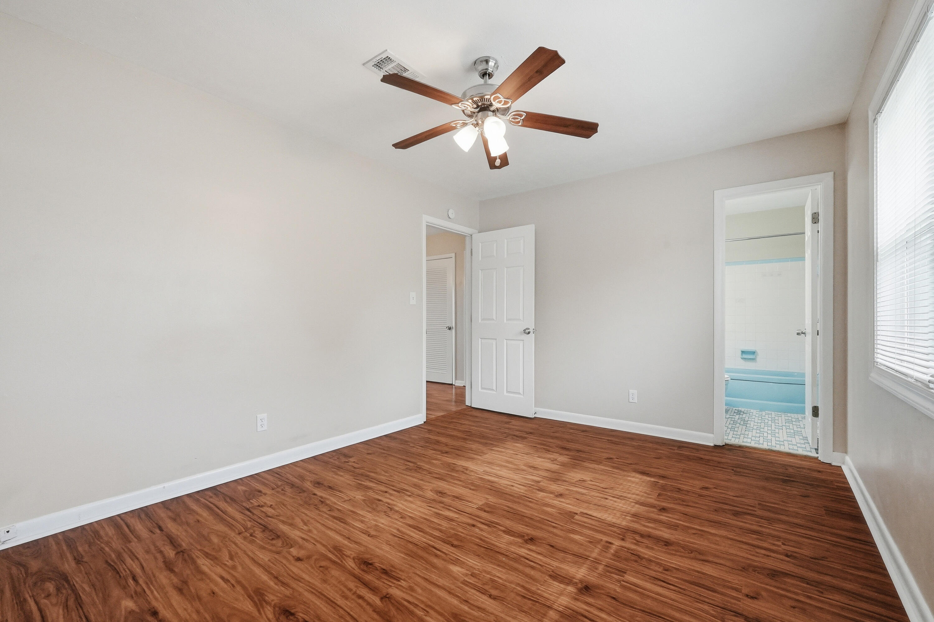 SANTASIA PARK - Residential Lease