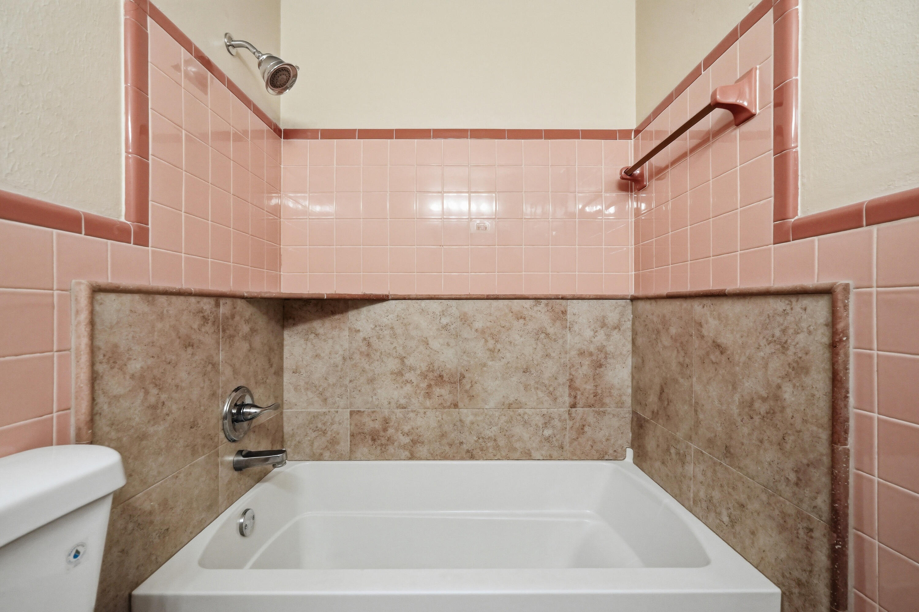 SANTASIA PARK - Residential Lease