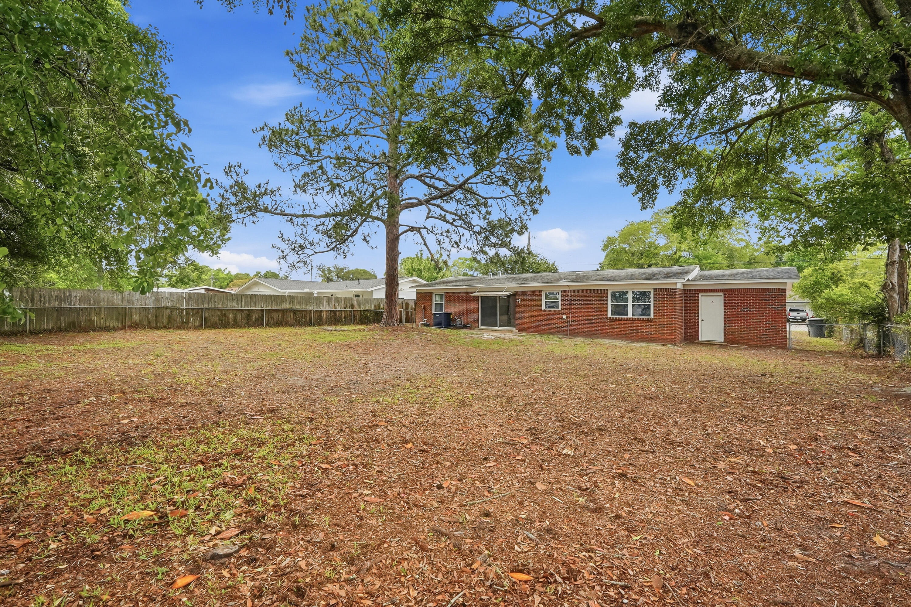 SANTASIA PARK - Residential Lease