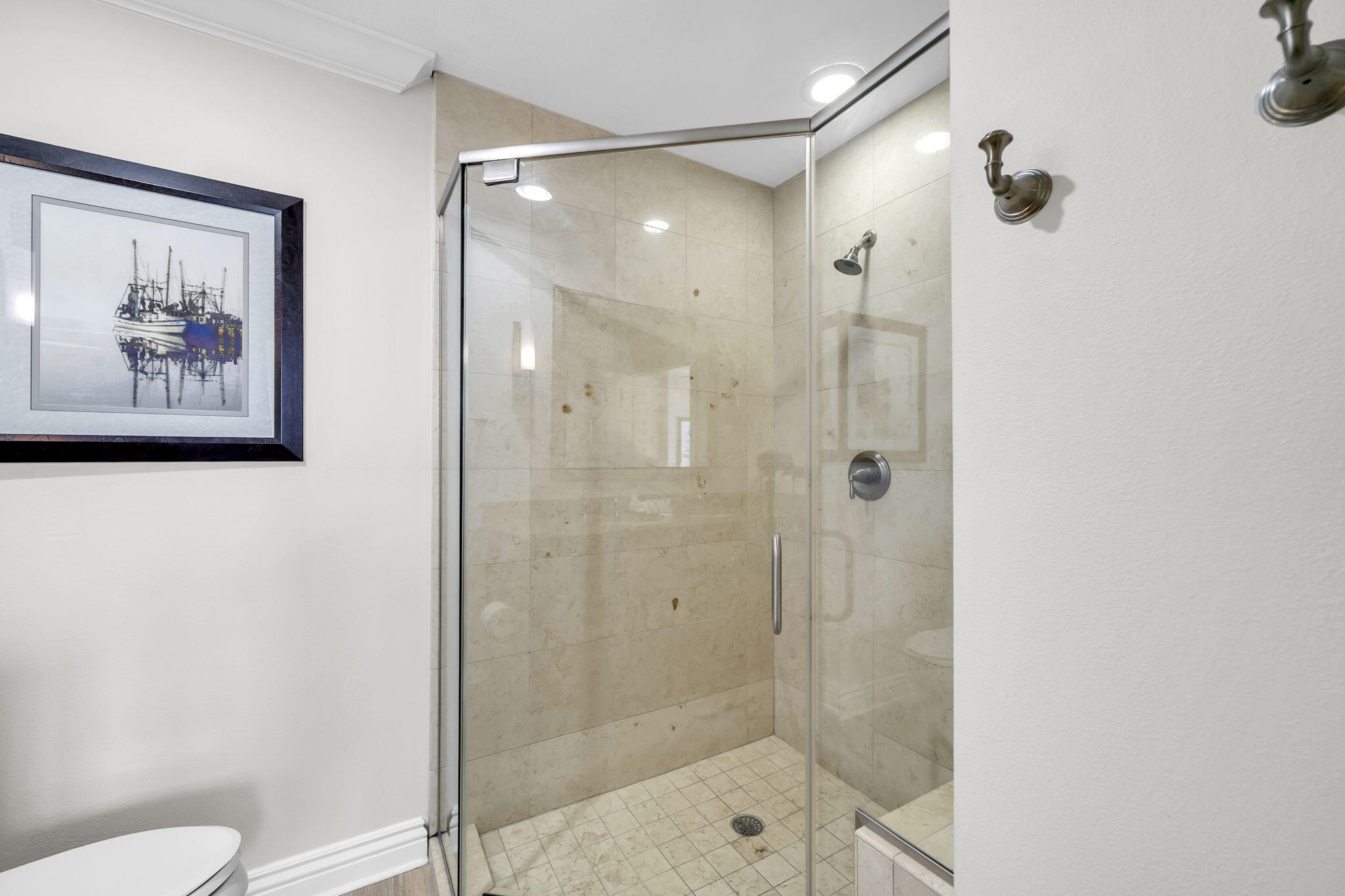 EMERALD GRANDE West - Residential