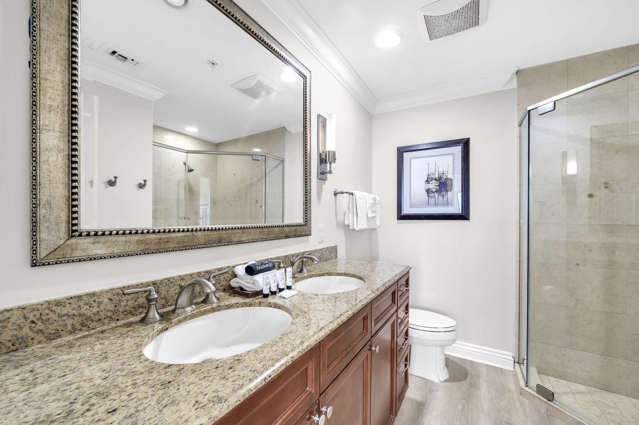 EMERALD GRANDE West - Residential