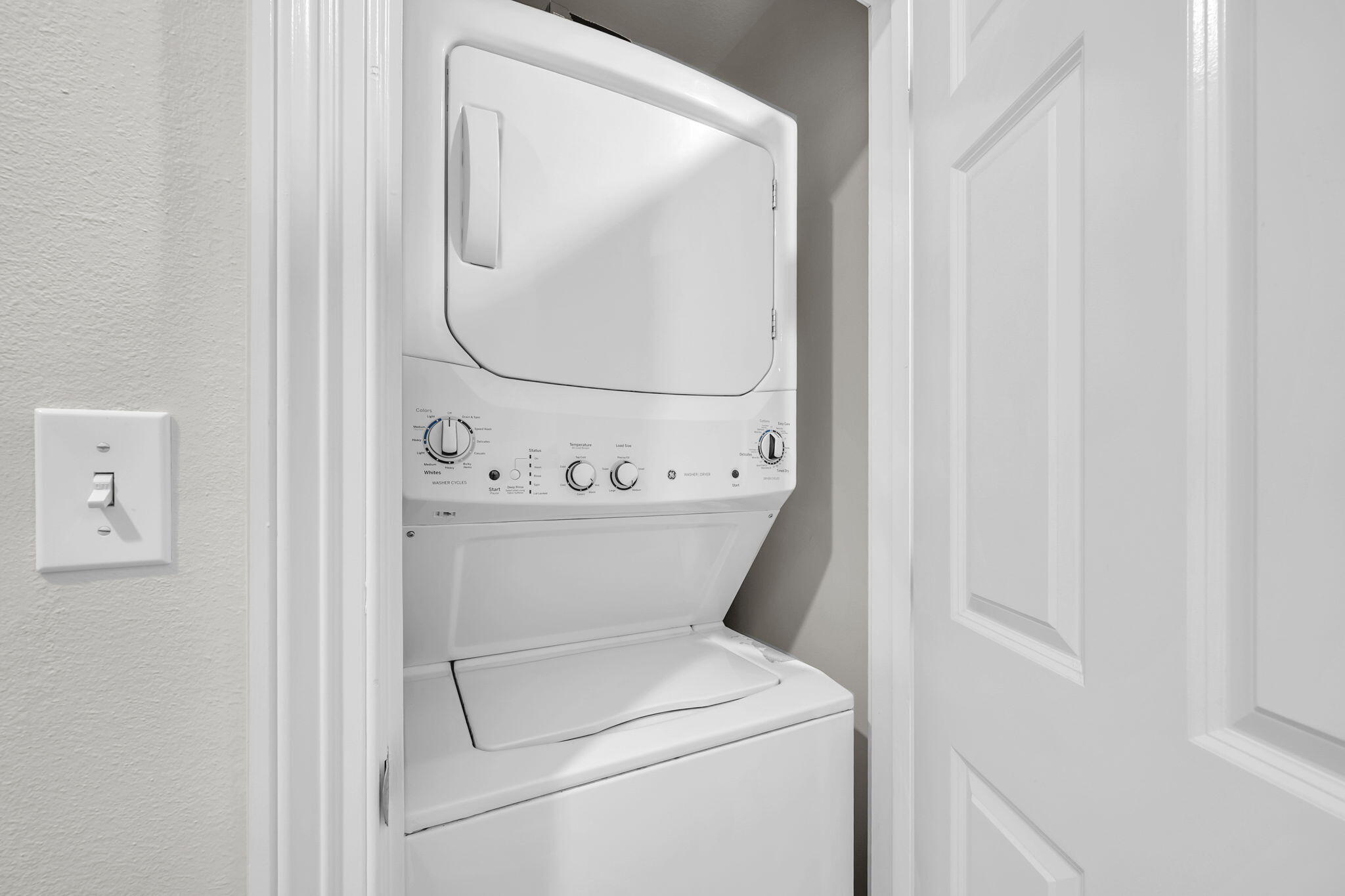EMERALD GRANDE West - Residential