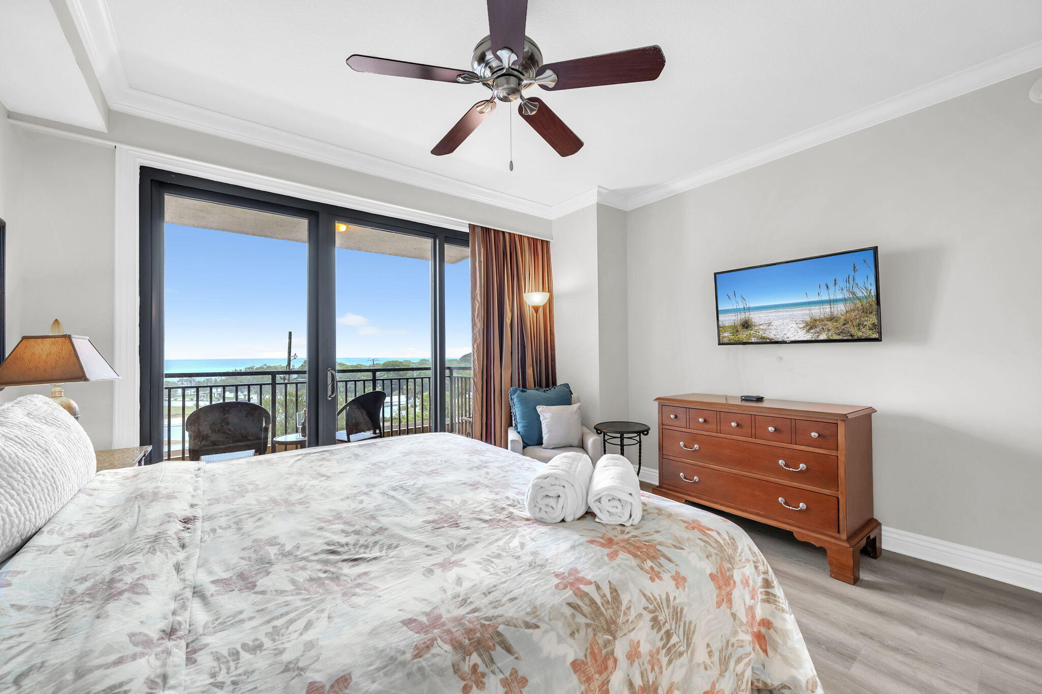 EMERALD GRANDE West - Residential