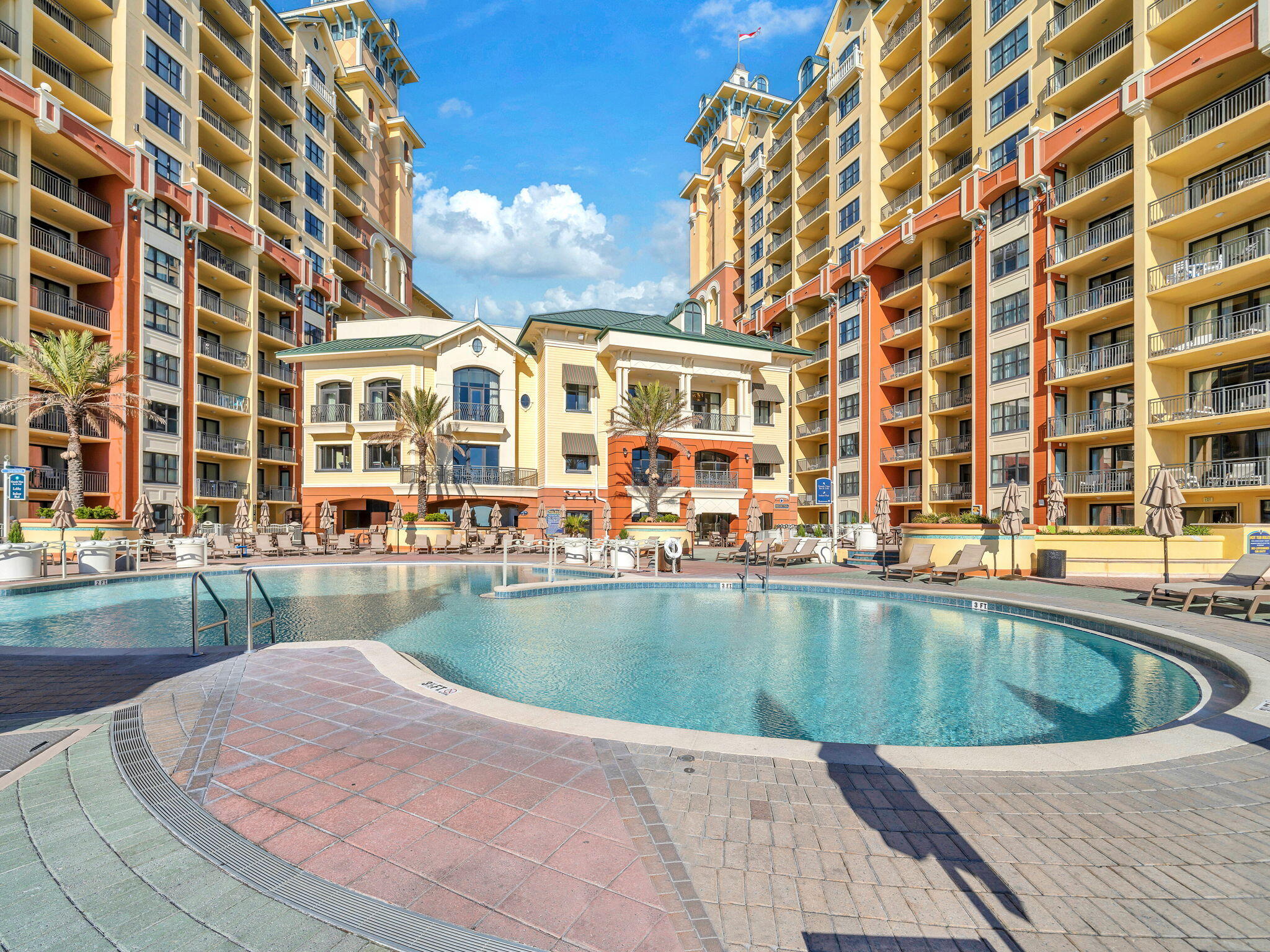 EMERALD GRANDE West - Residential
