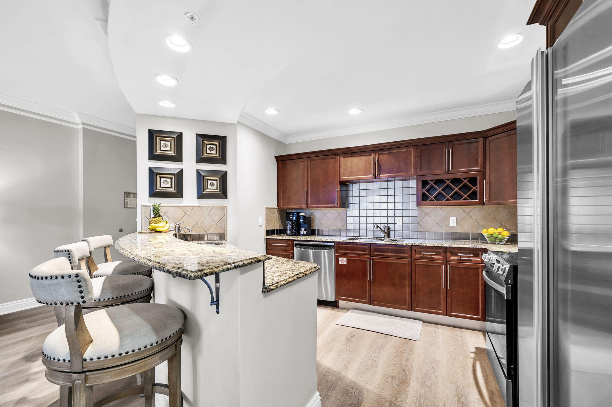EMERALD GRANDE West - Residential