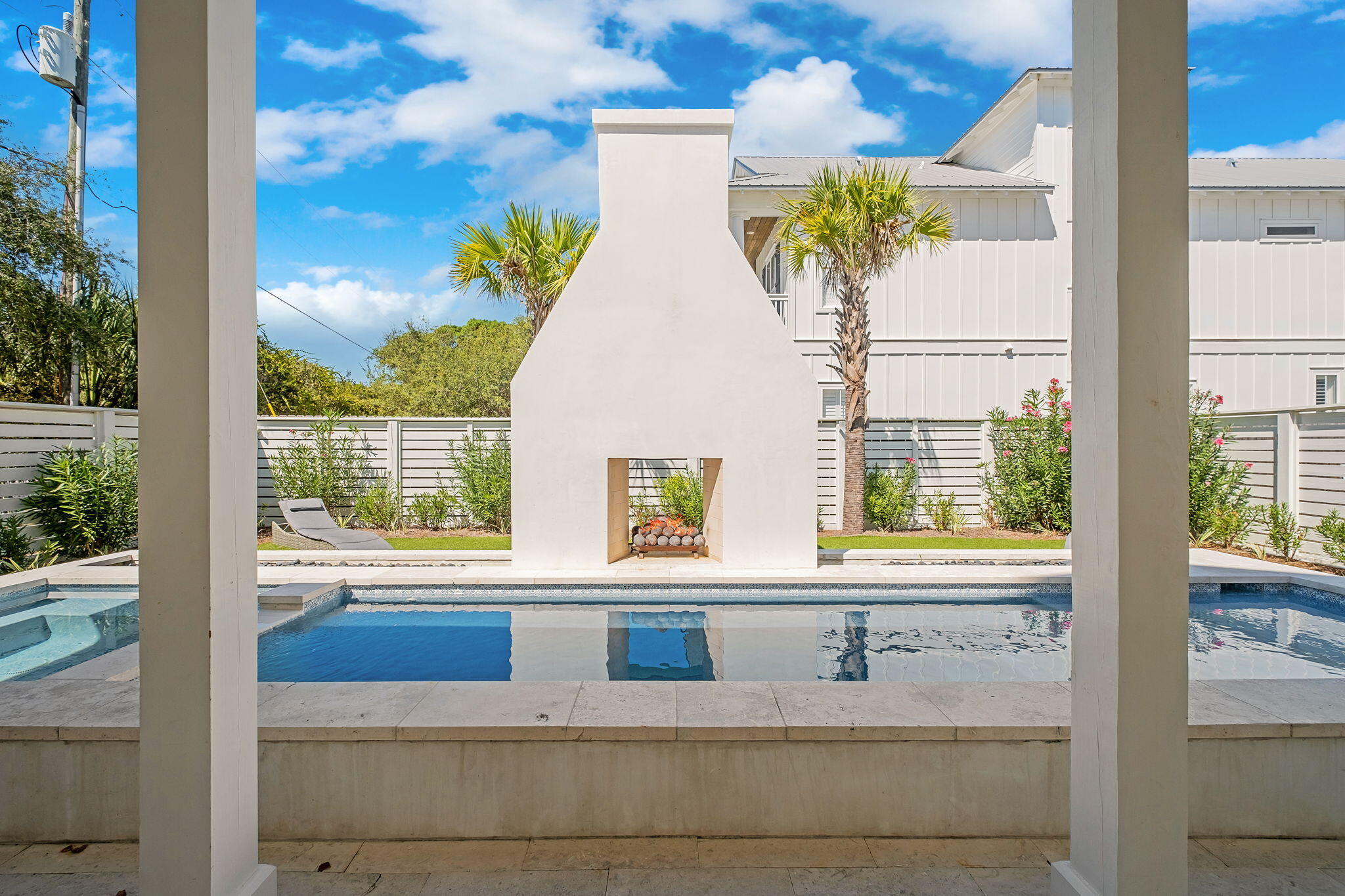 GULF SHORE MANOR - Residential