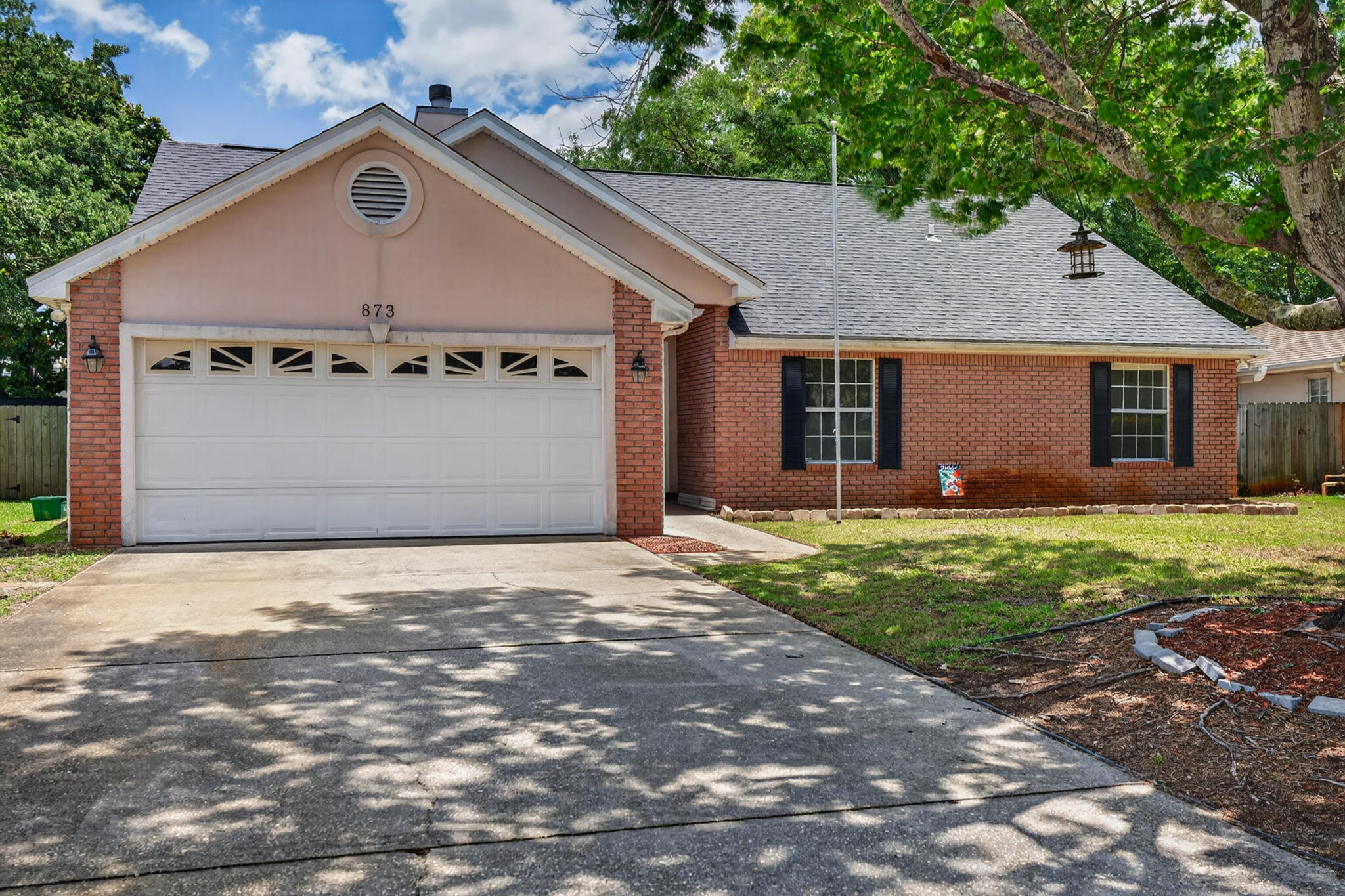 SHALIMAR COMMONS - Residential