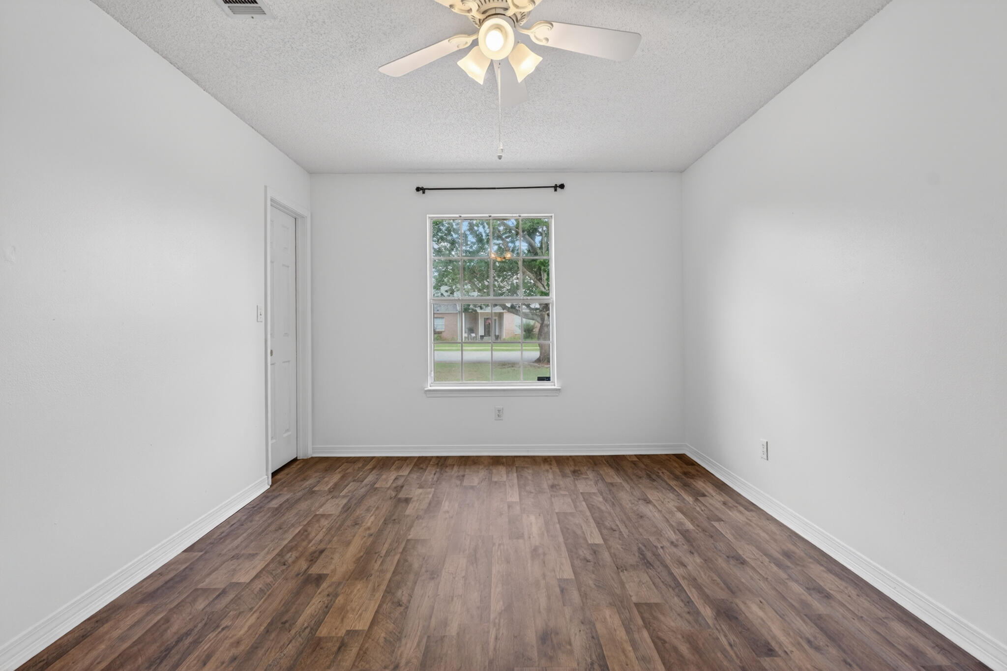 SHALIMAR COMMONS - Residential