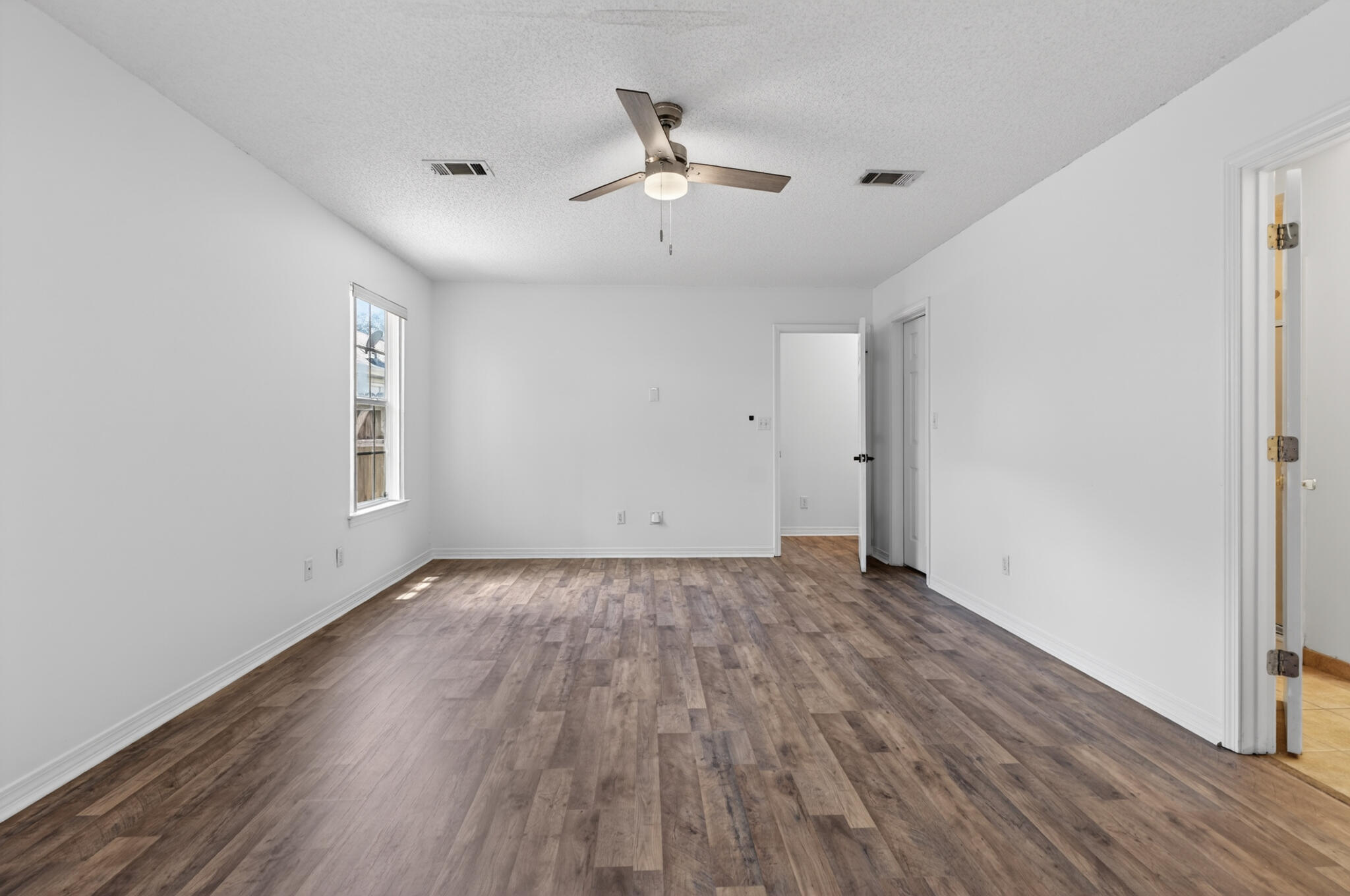 SHALIMAR COMMONS - Residential