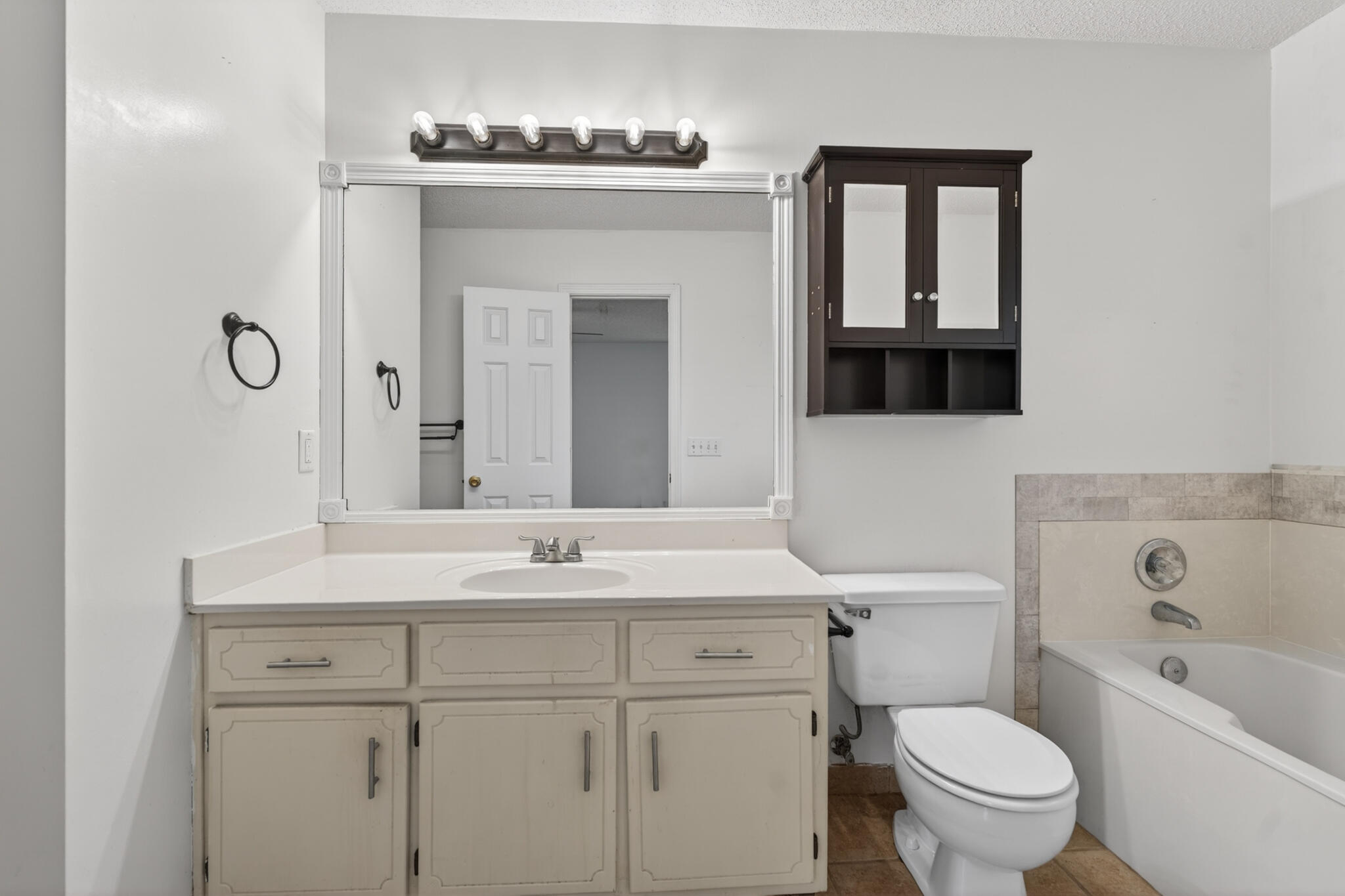 SHALIMAR COMMONS - Residential