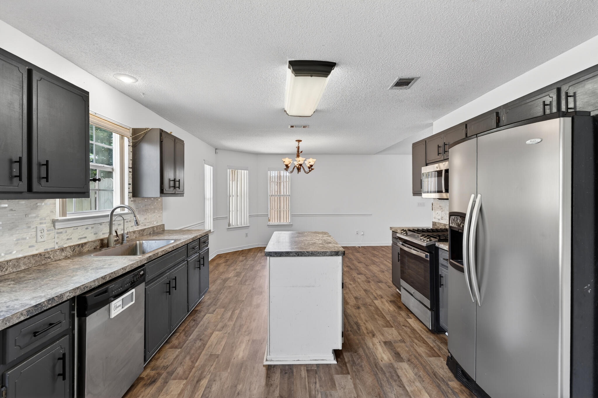 SHALIMAR COMMONS - Residential