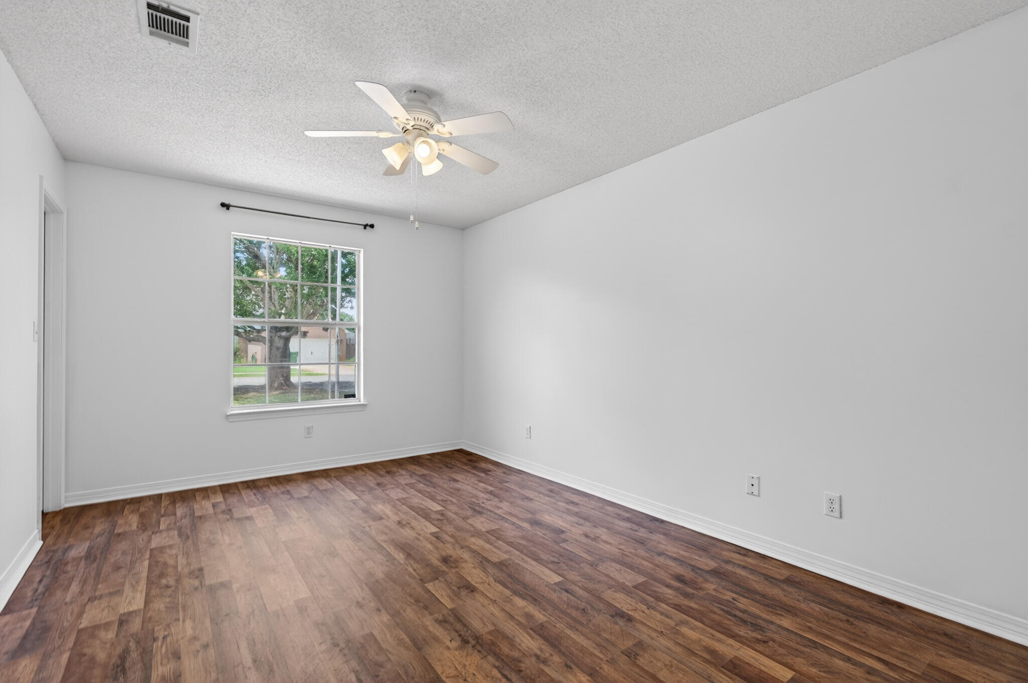 SHALIMAR COMMONS - Residential