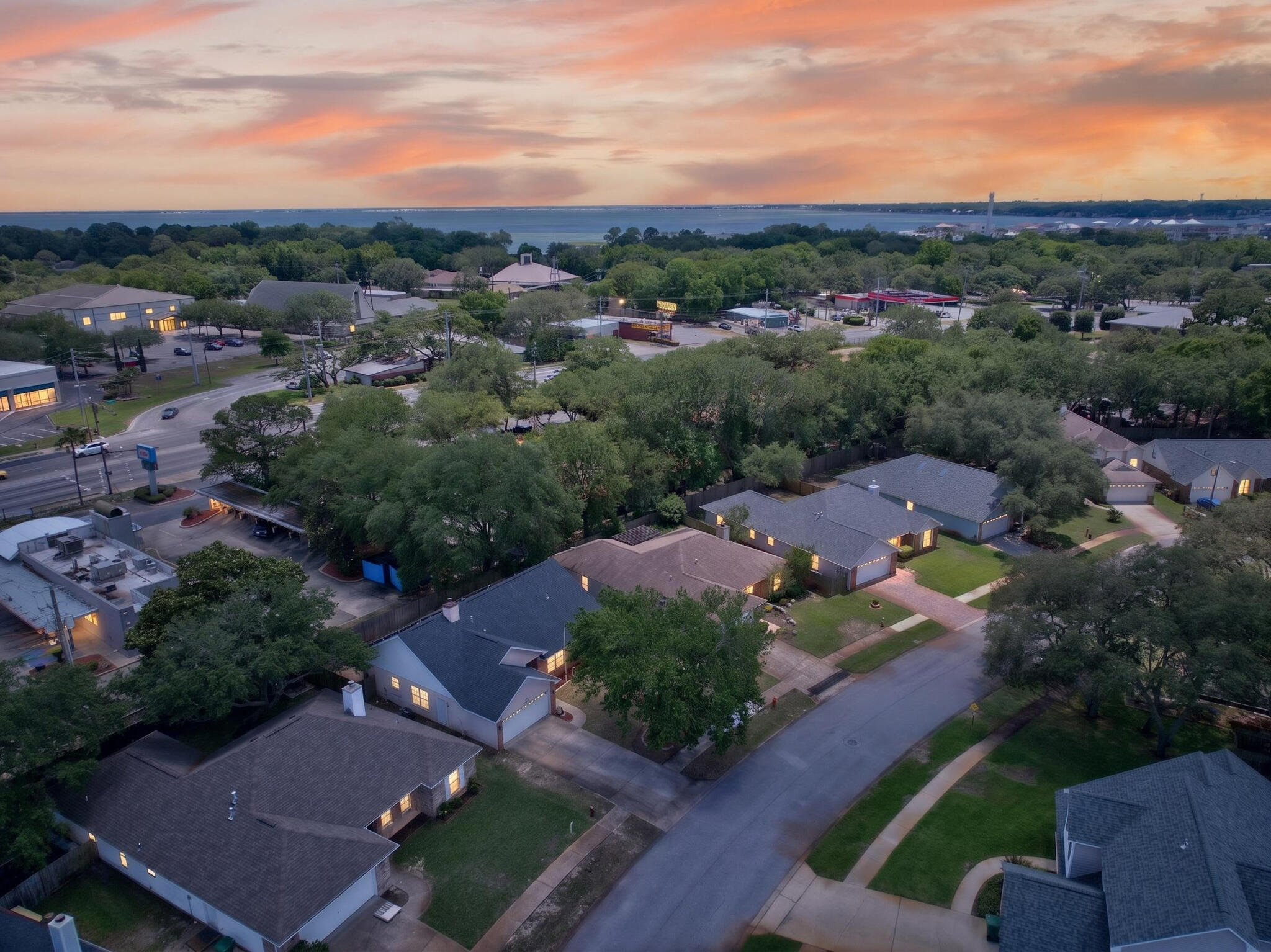 SHALIMAR COMMONS - Residential