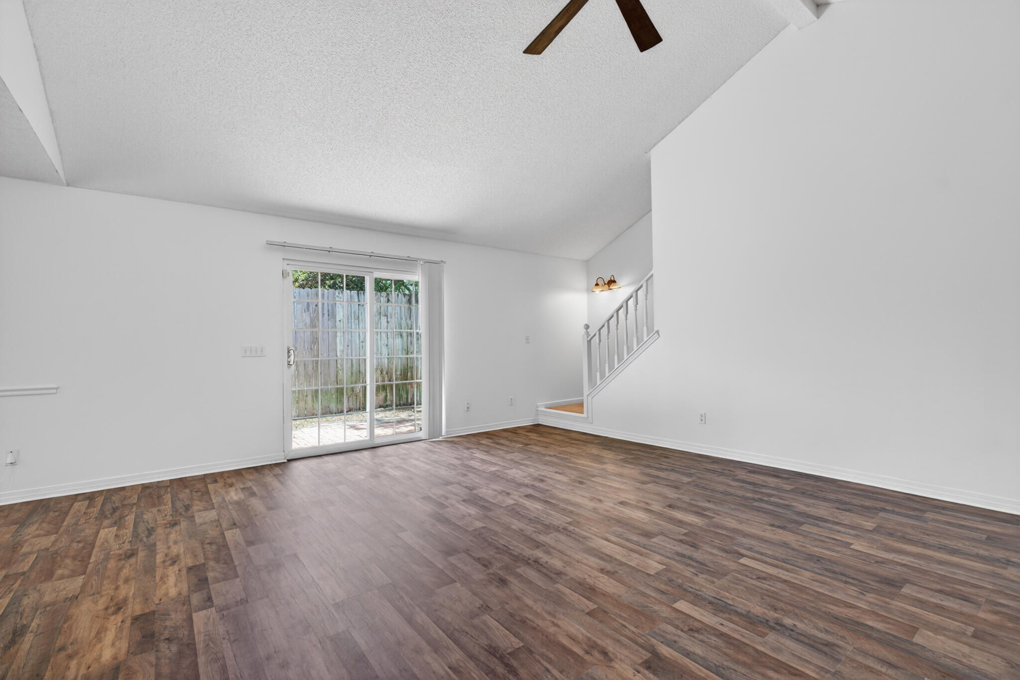 SHALIMAR COMMONS - Residential