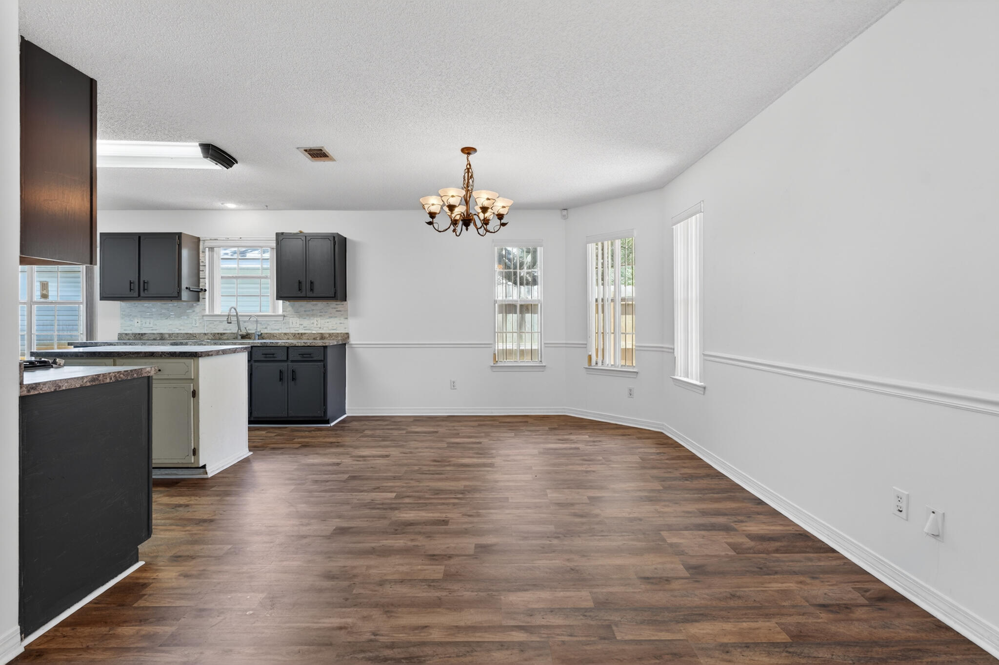 SHALIMAR COMMONS - Residential