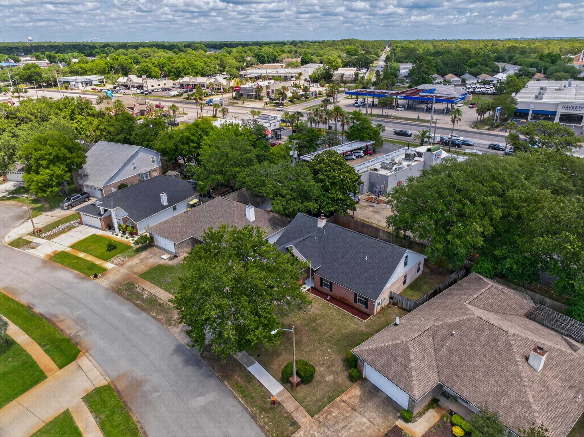 SHALIMAR COMMONS - Residential
