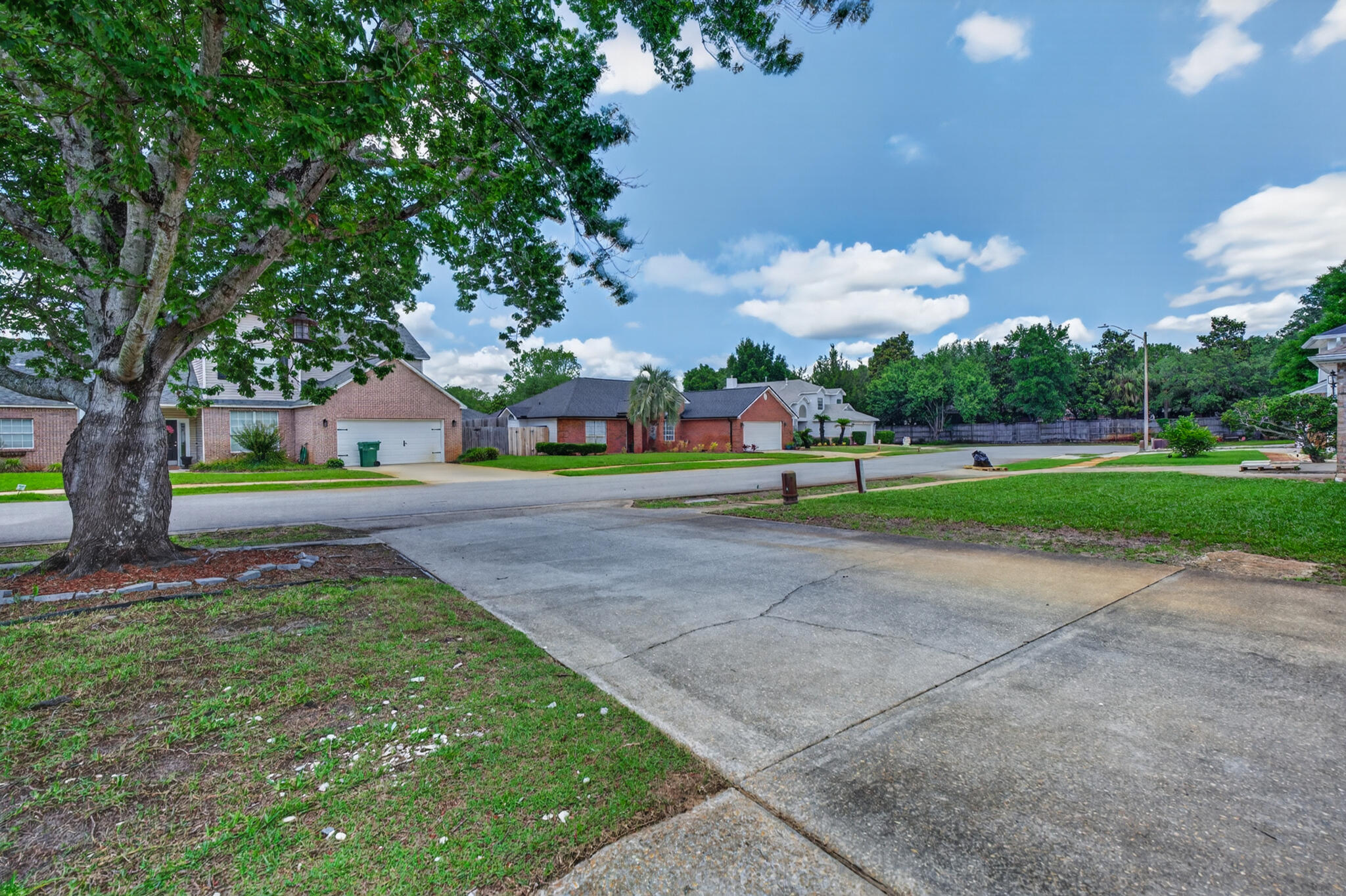 SHALIMAR COMMONS - Residential