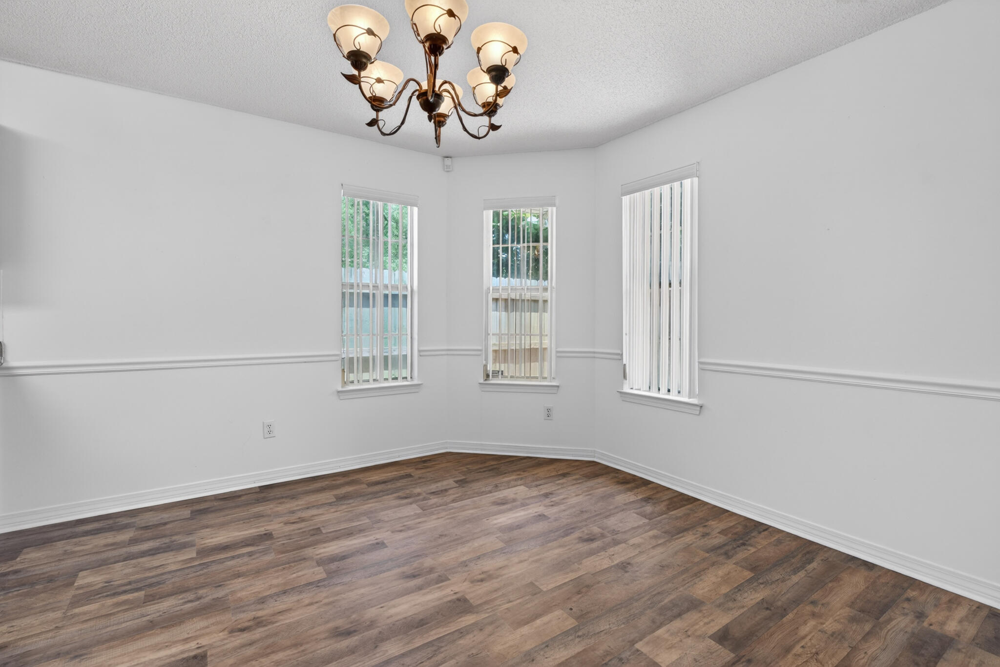 SHALIMAR COMMONS - Residential